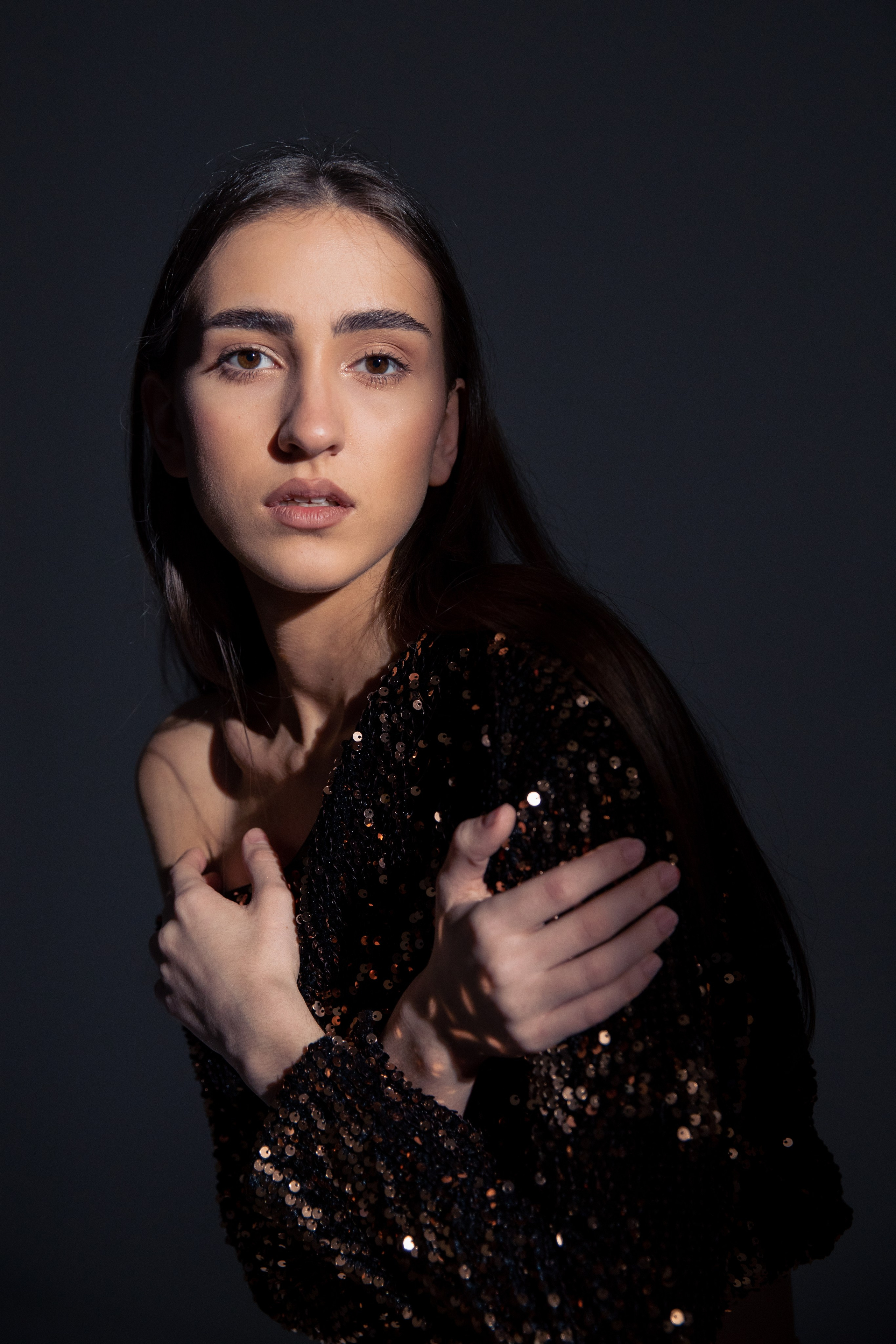 Арина. Жесткий свет. Фотограф в Санкт-Петербурге Алена Сертакова