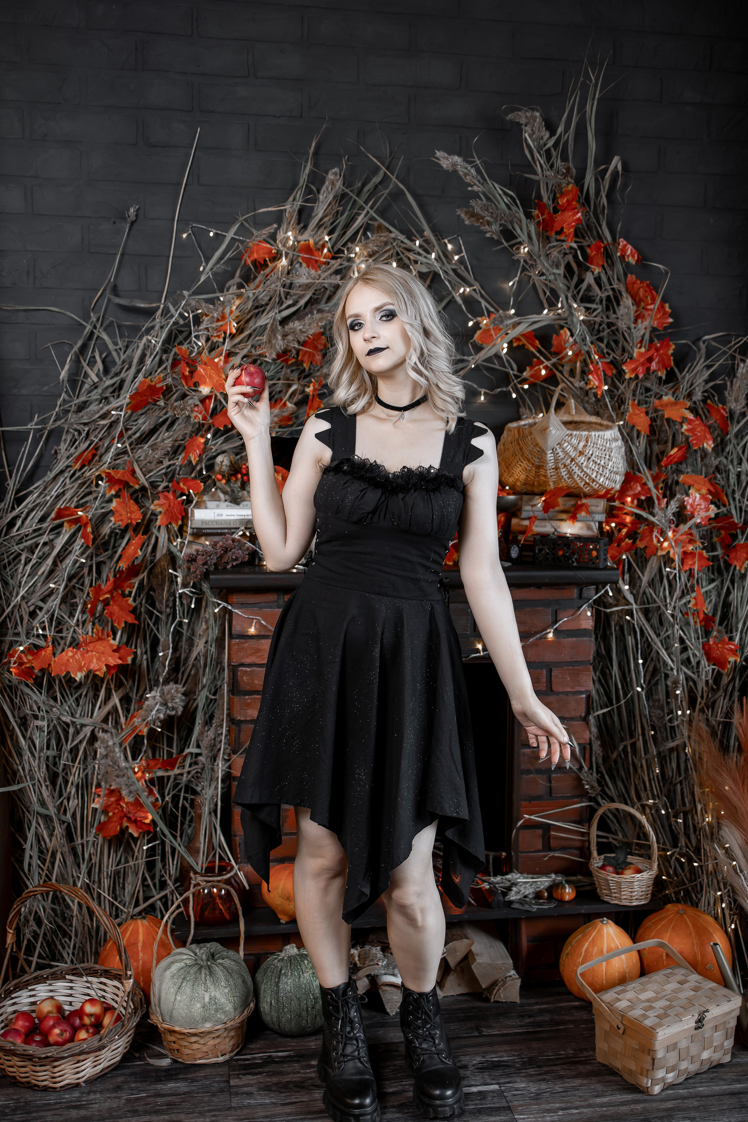 Готические образы. Интерьерная фотостудия Background в Омске