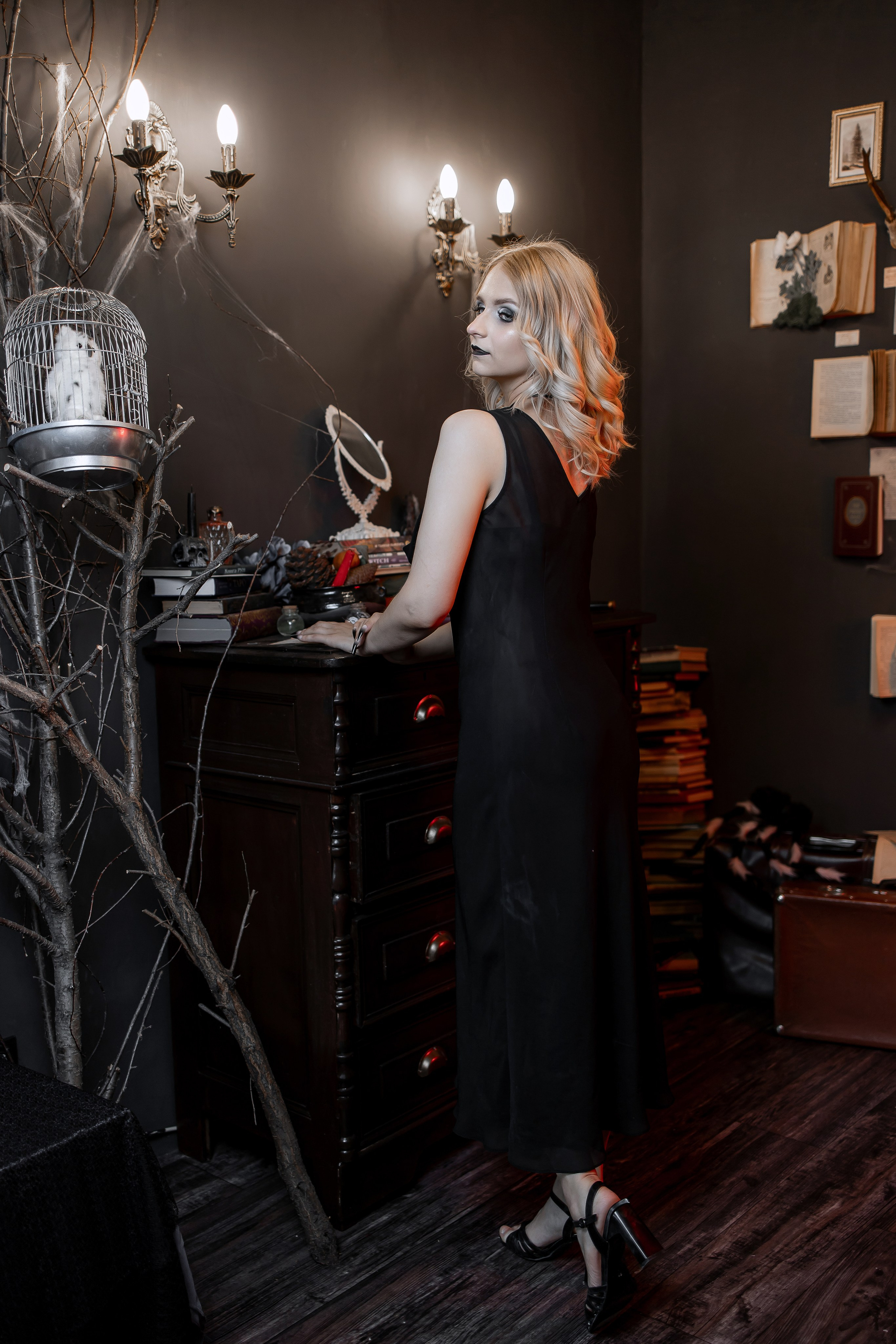 Готические образы. Интерьерная фотостудия Background в Омске