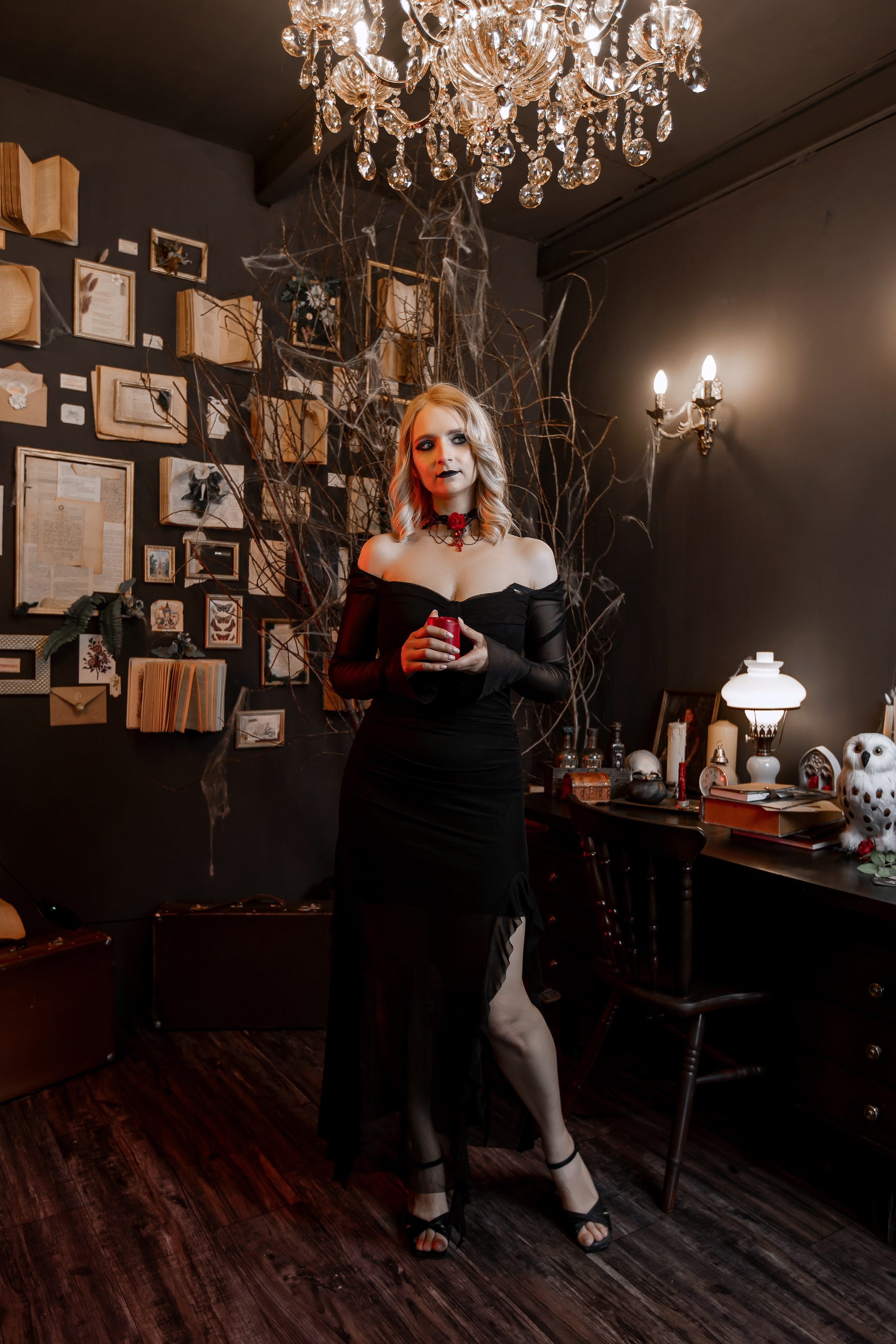 Готические образы. Интерьерная фотостудия Background в Омске