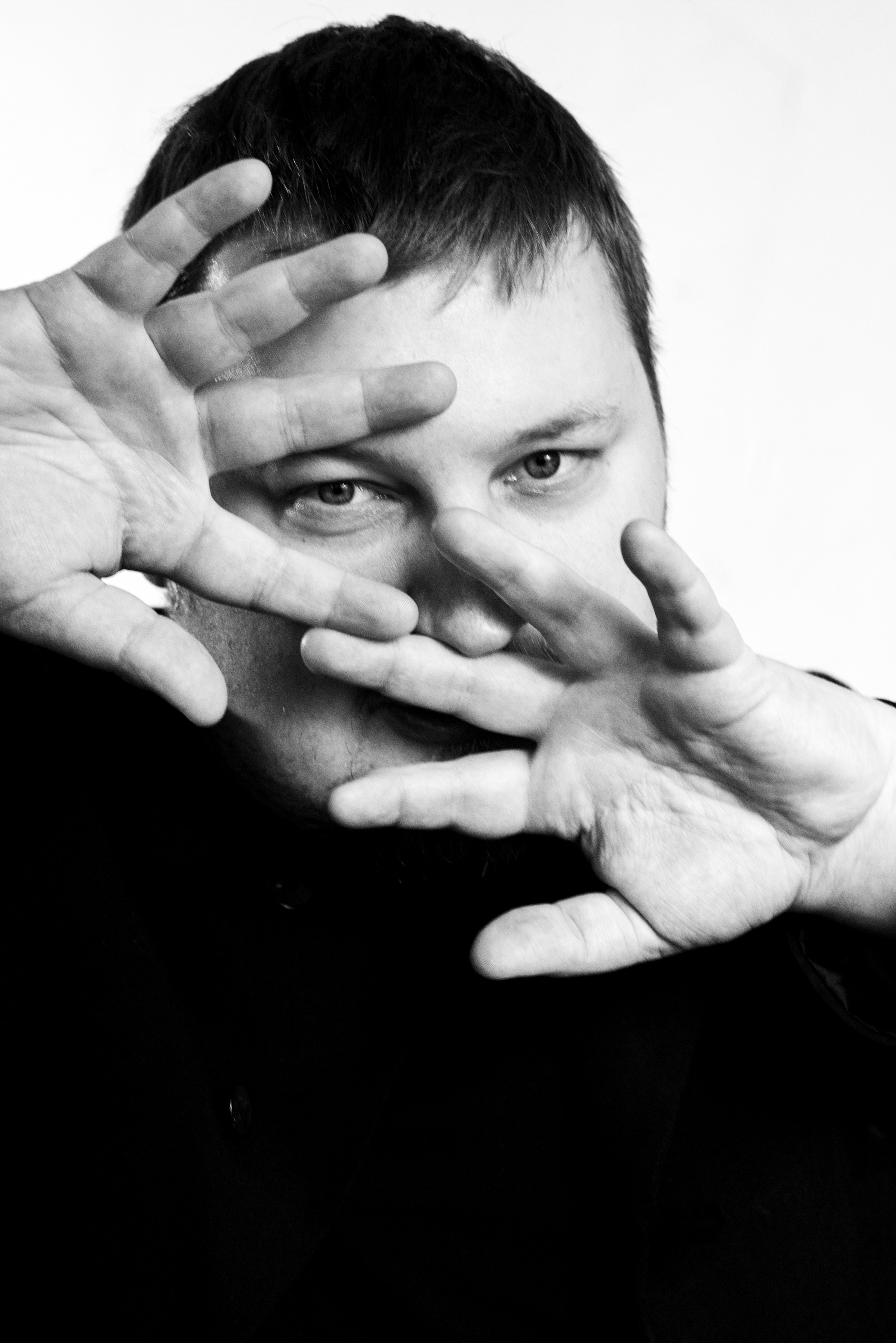 Кинорежиссёр Алексей Южаков. Фотосъемка и интервью. Фотограф в Тюмени Даша Михнова. Портреты, фотопроекты, фотодни