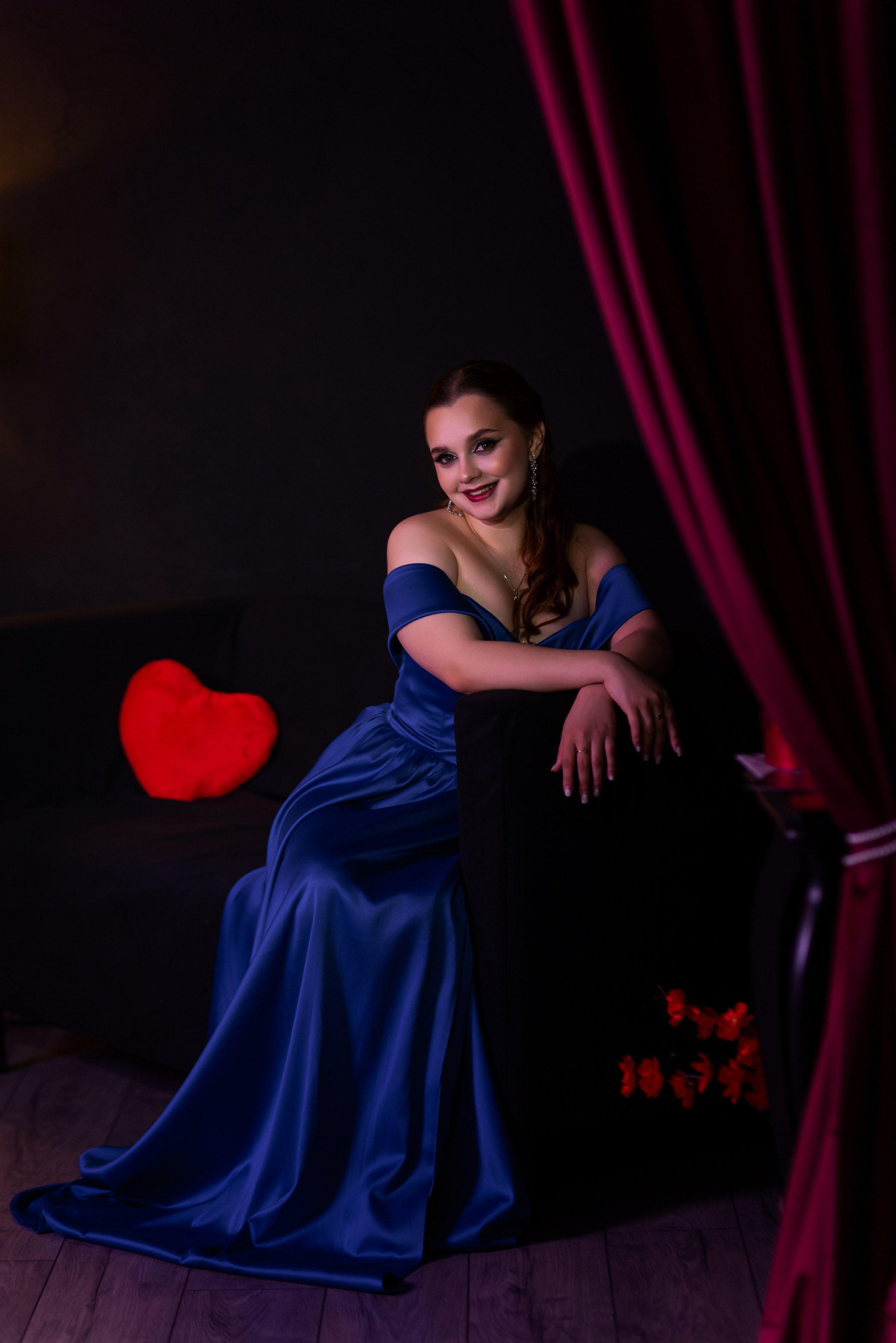 Новогодний период. Интерьерная фотостудия Background в Омске