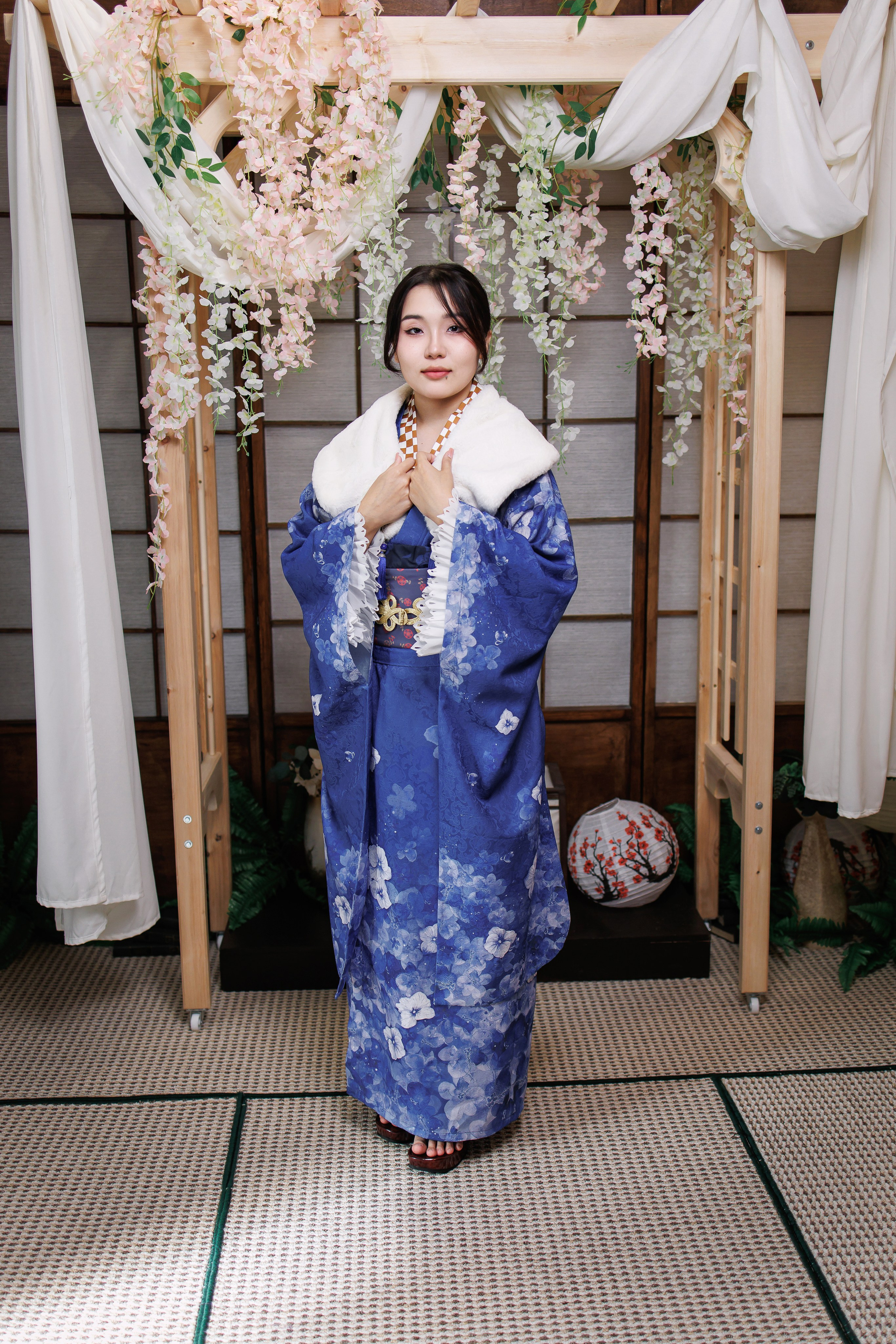 Кимоно и восточные образы. Интерьерная фотостудия Background в Омске