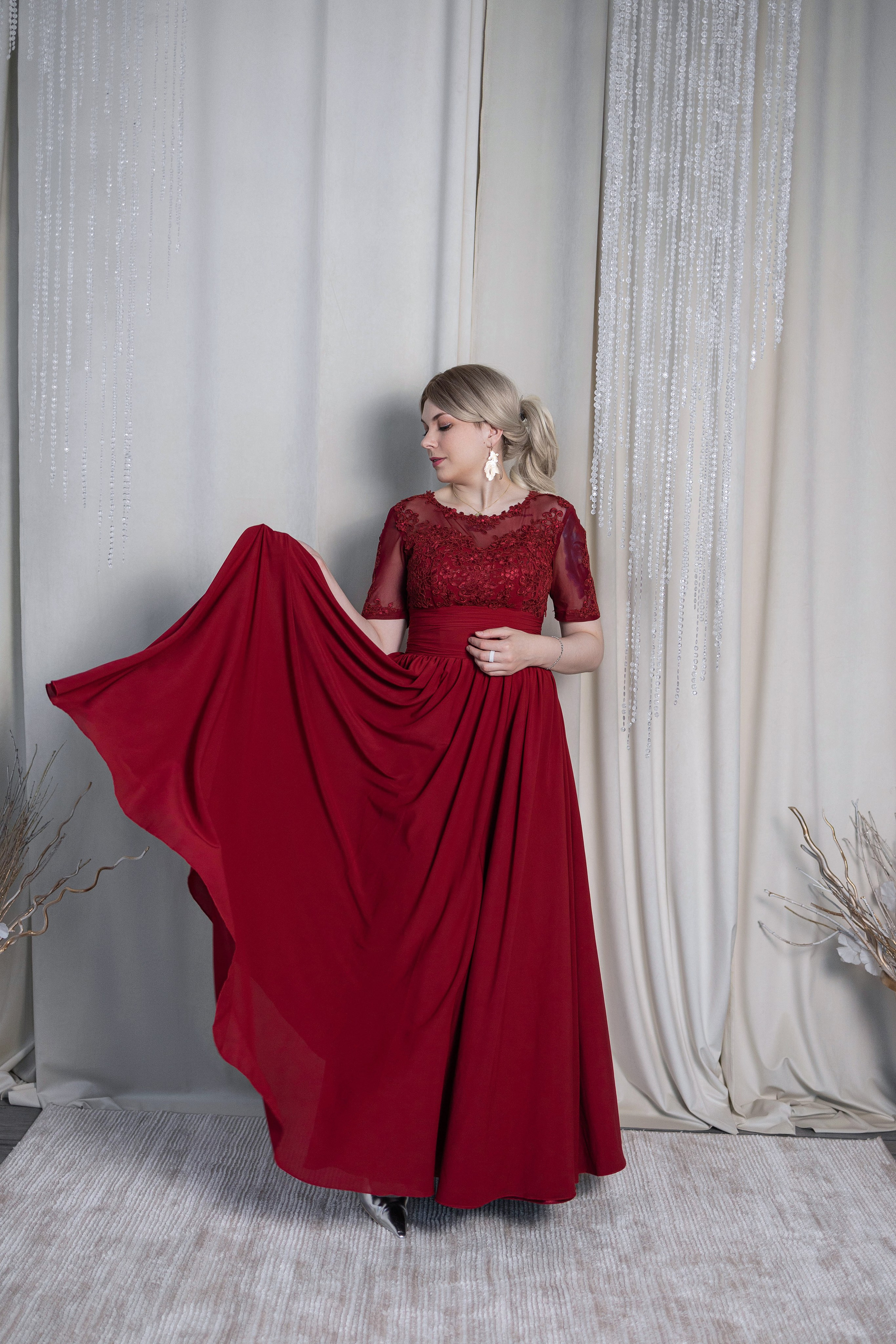 Новогодний период. Интерьерная фотостудия Background в Омске