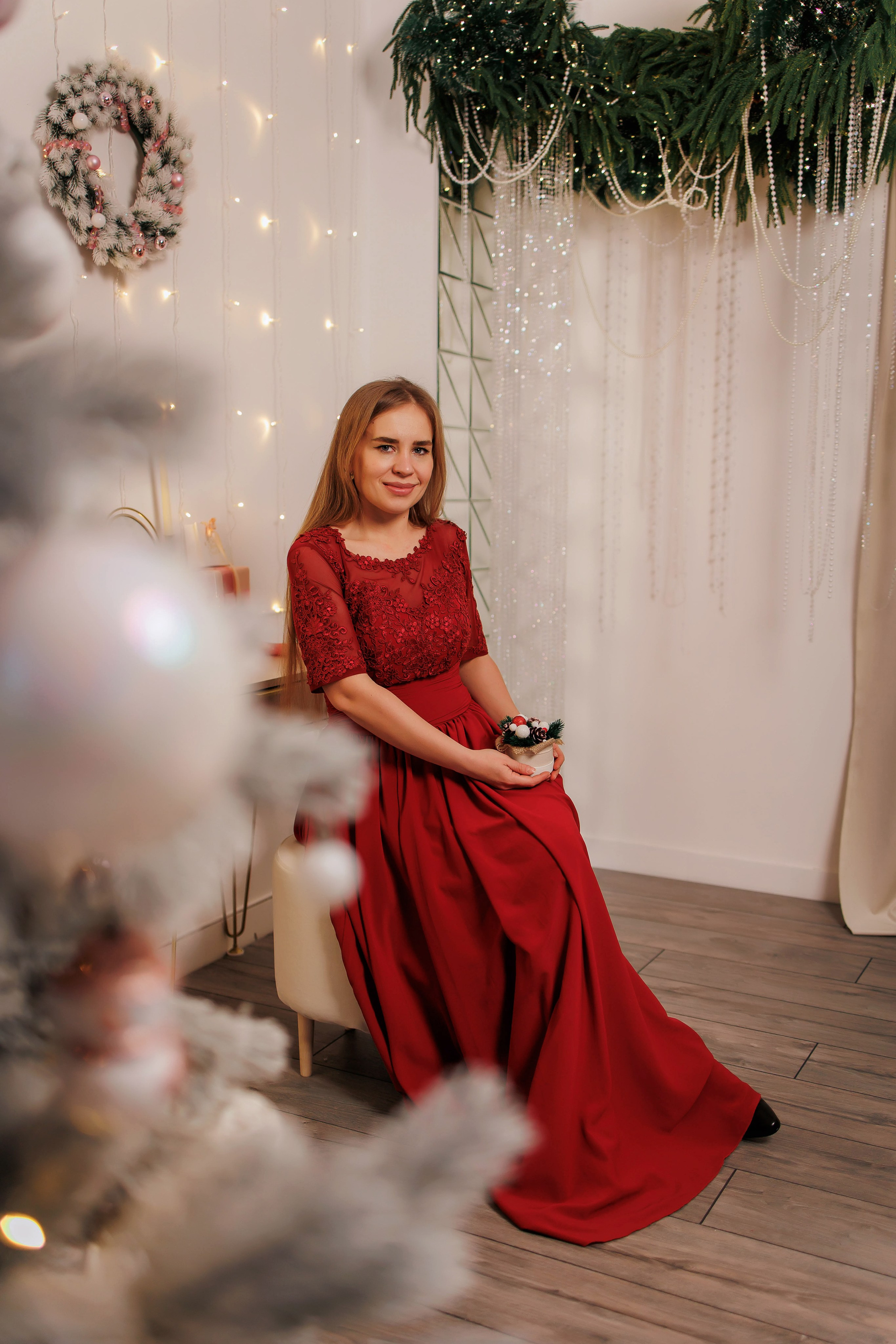 Новогодний период. Интерьерная фотостудия Background в Омске