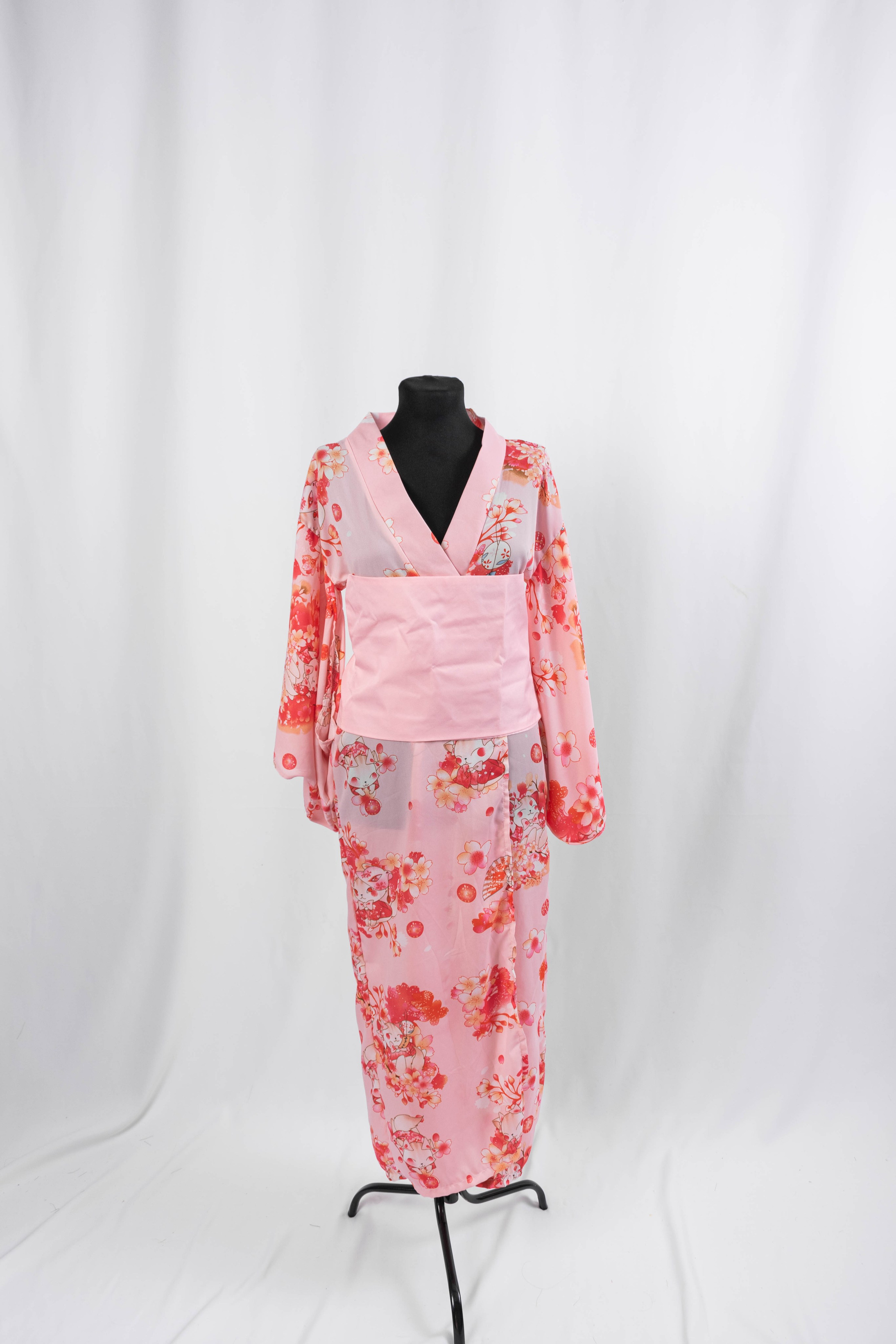 Кимоно и восточные образы. Интерьерная фотостудия Background в Омске