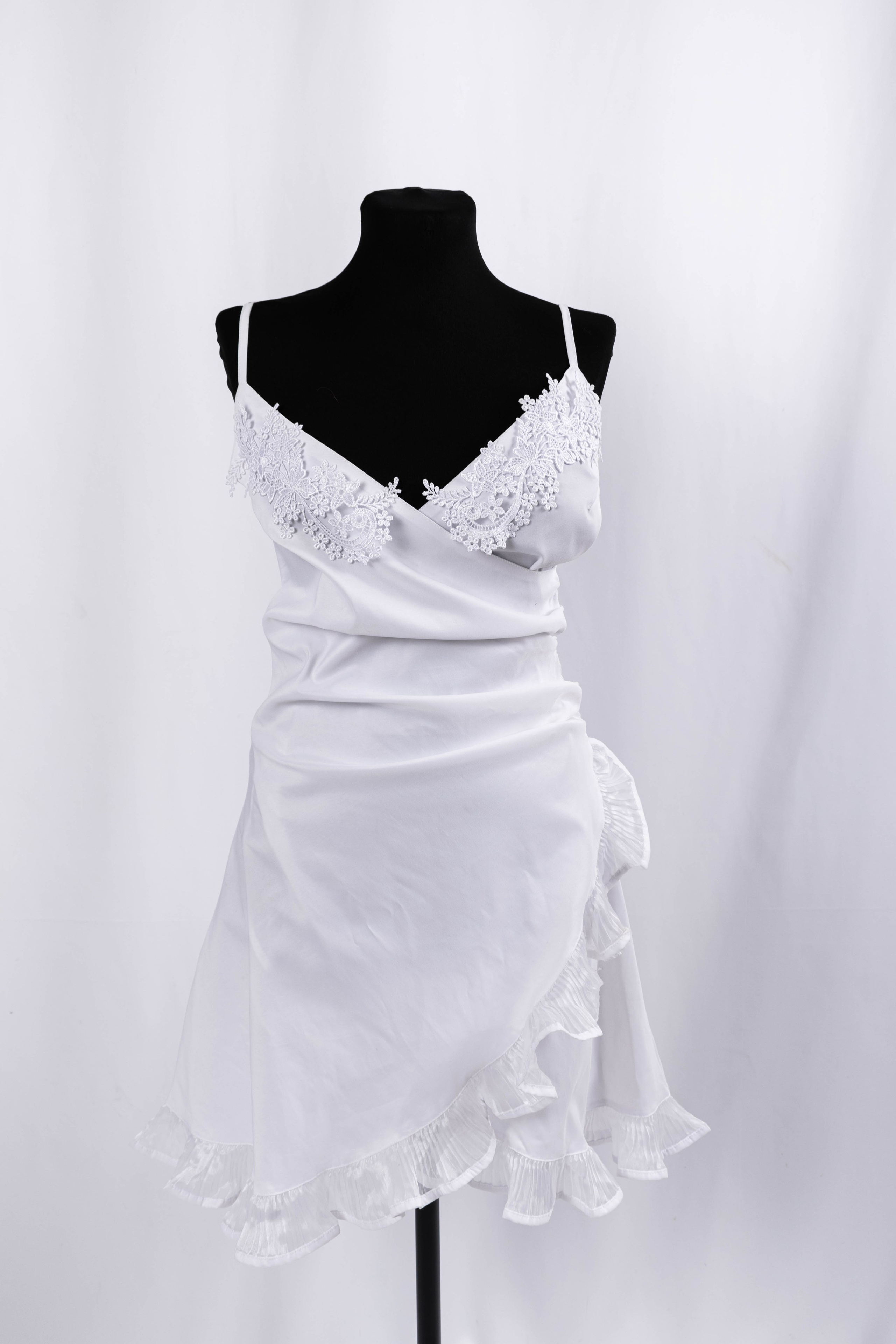 Короткие платья. Интерьерная фотостудия Background в Омске