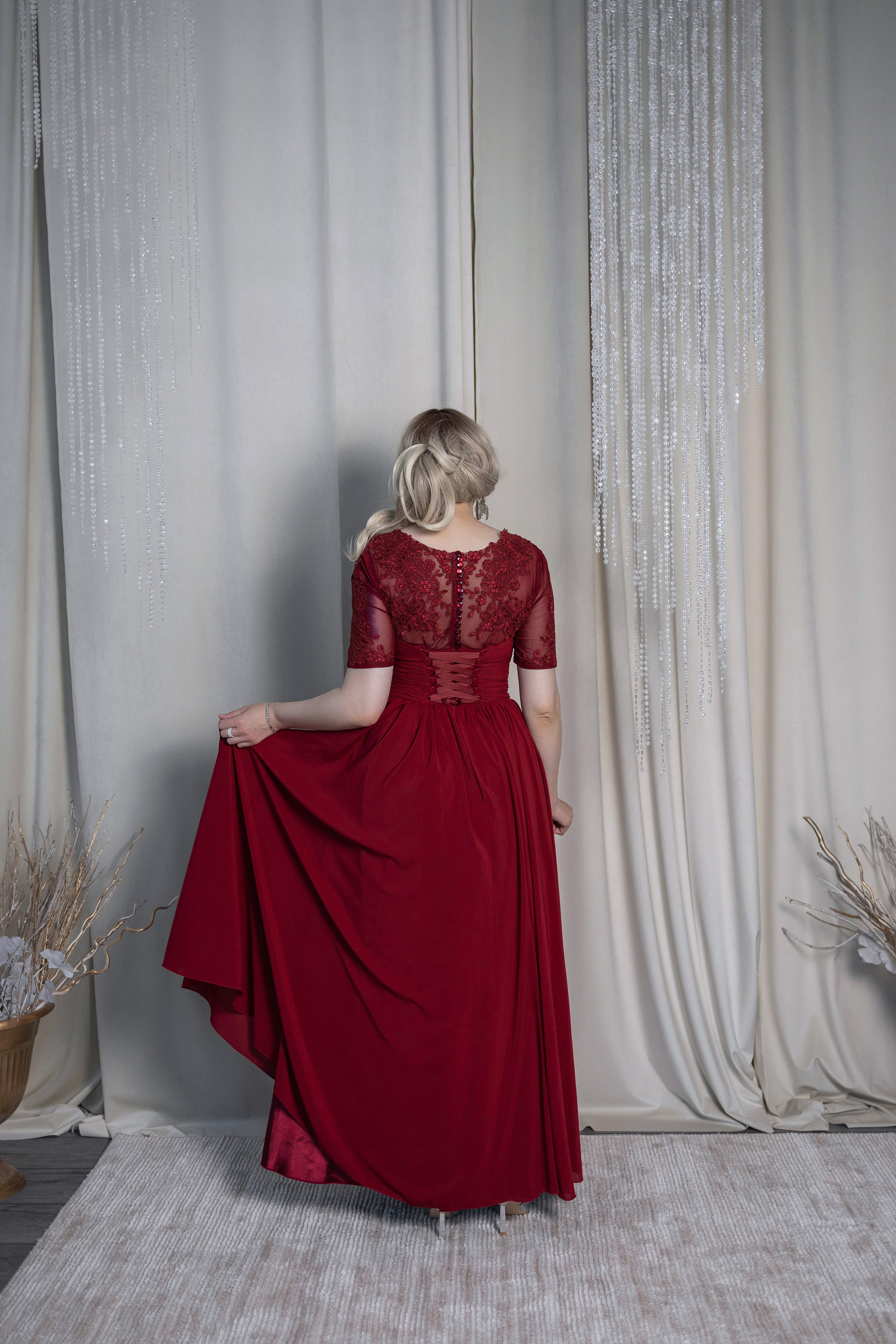 Новогодний период. Интерьерная фотостудия Background в Омске