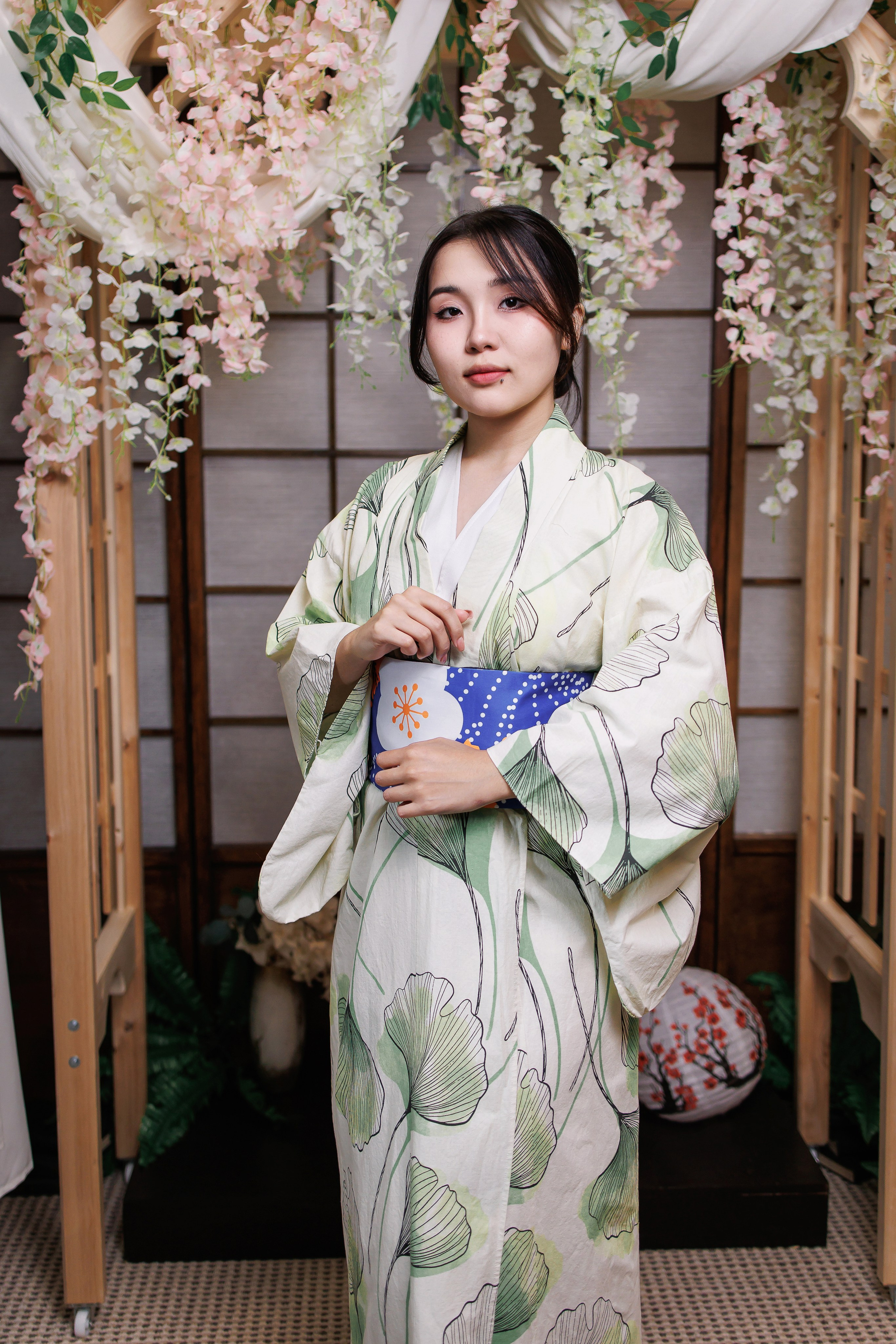 Кимоно и восточные образы. Интерьерная фотостудия Background в Омске