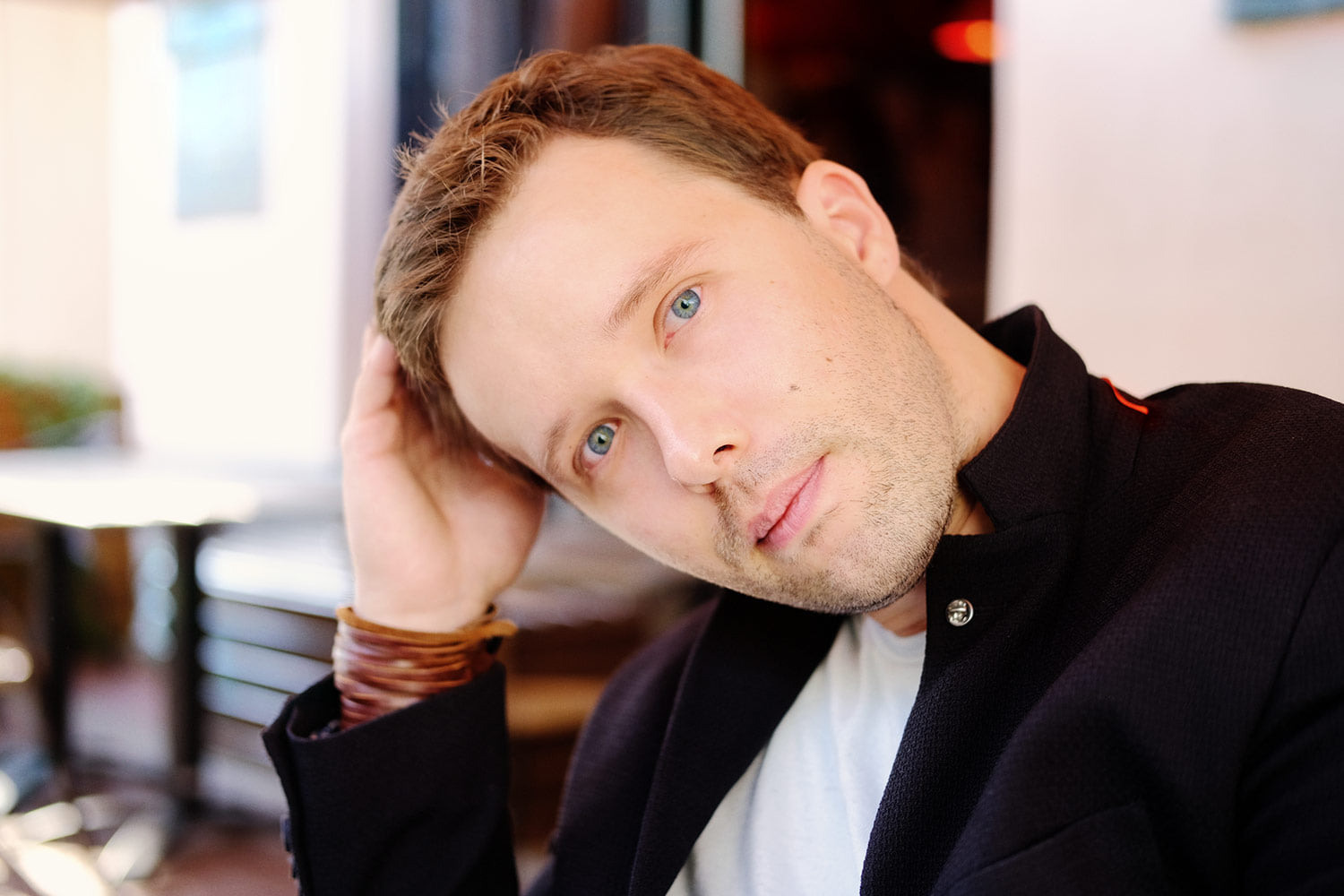 Контакты. Фотограф Лука Бутомо