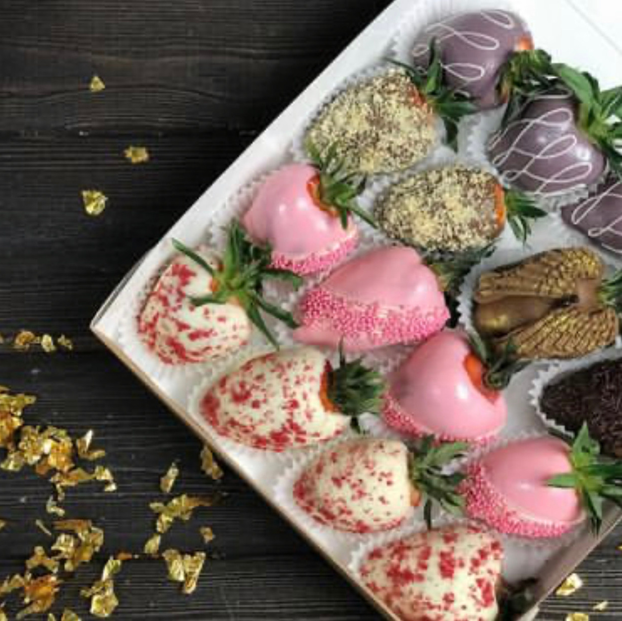 Наборы из клубники в шоколаде Сургут. Клубника в шоколаде в Сургуте