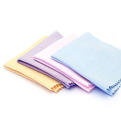 Дополнительные аксессуары для очков. Оптика для всей семьи Оптик Сторис в Москве