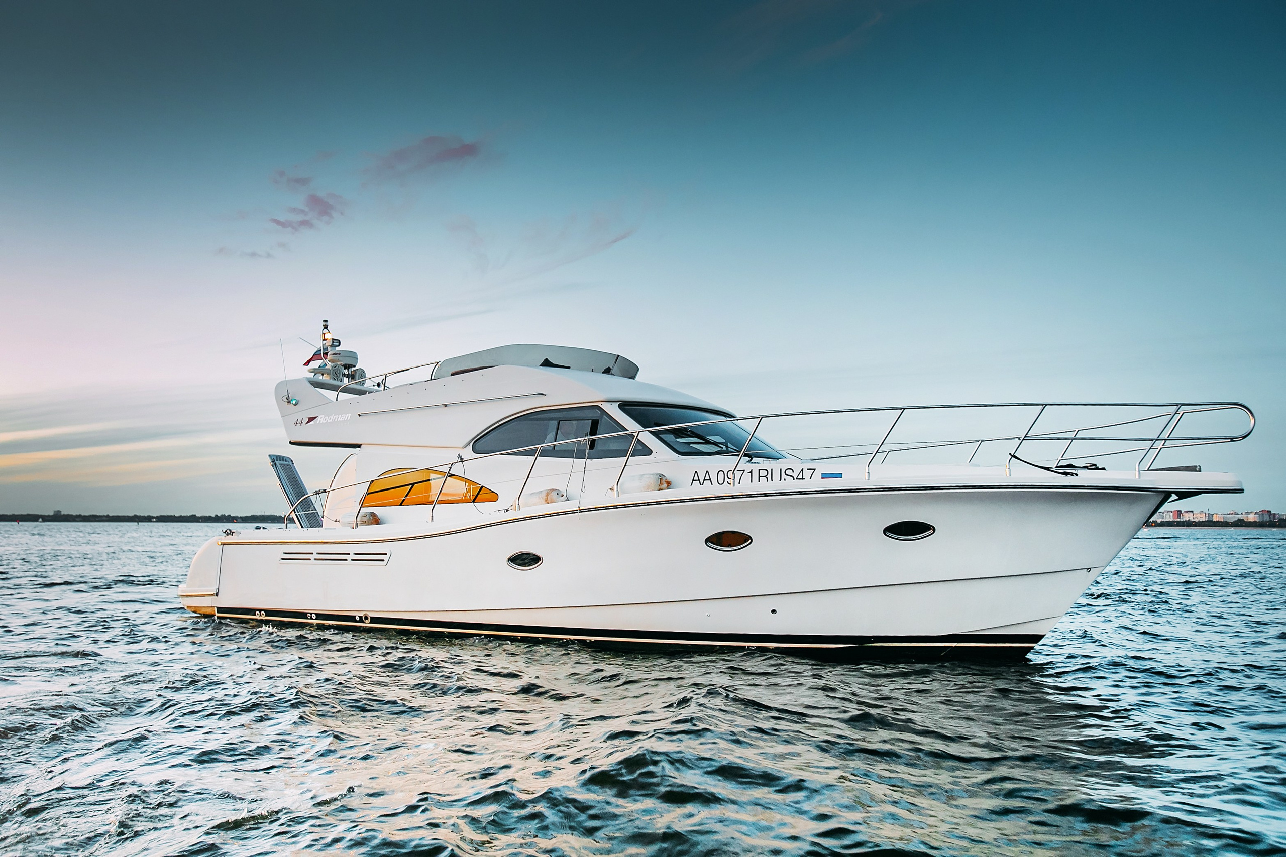 Яхта Rodman 44 Holiday. SPB Rent Boats|аренда катеров и теплоходов