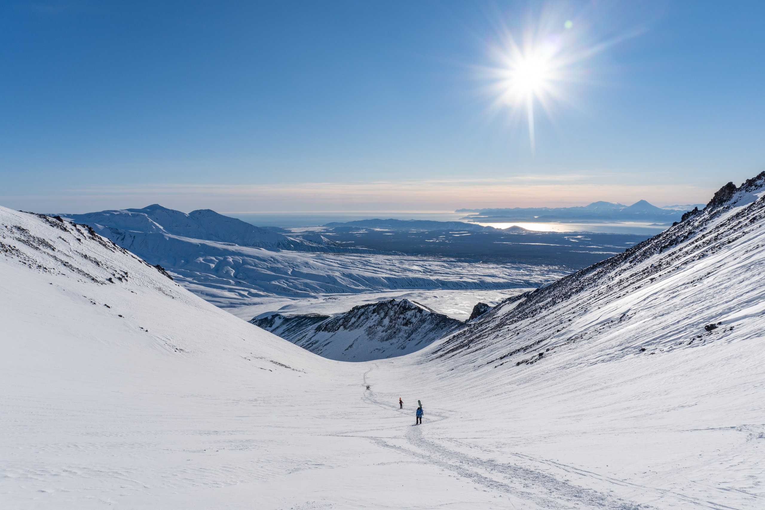 Ски-тур и бэккантри на Камчатке — восхождения и спуски среди вулканов. Время Камчатки: чтобы найти свой путь, нужно скорость умножить на время
