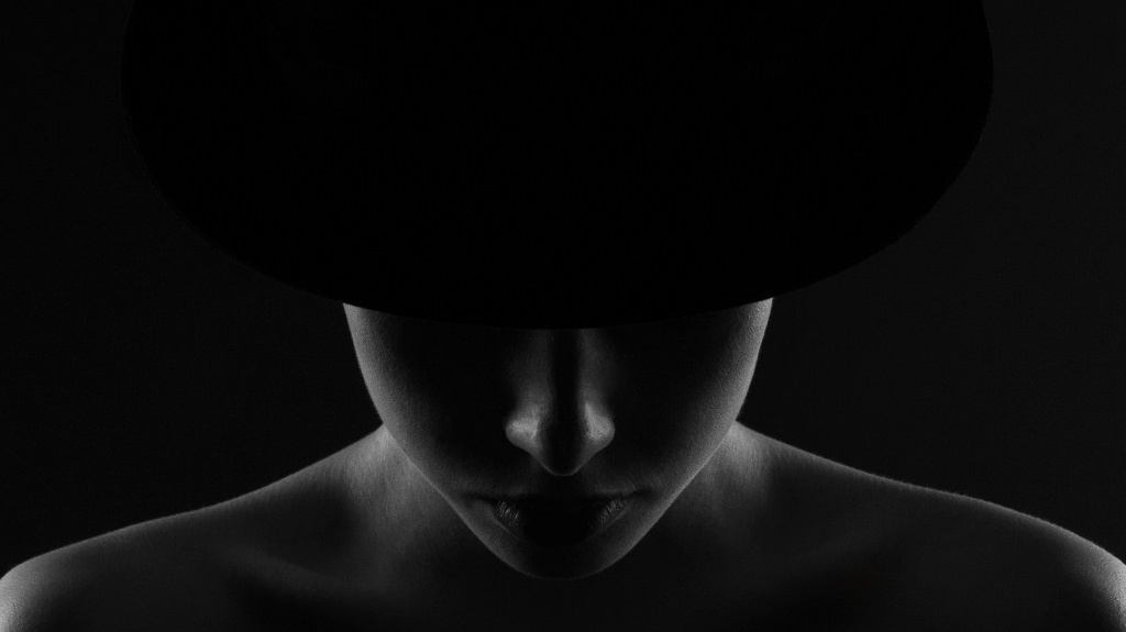 Черно-белое фото студийное . Автор фотограф: Додров. Ph: dodrov.