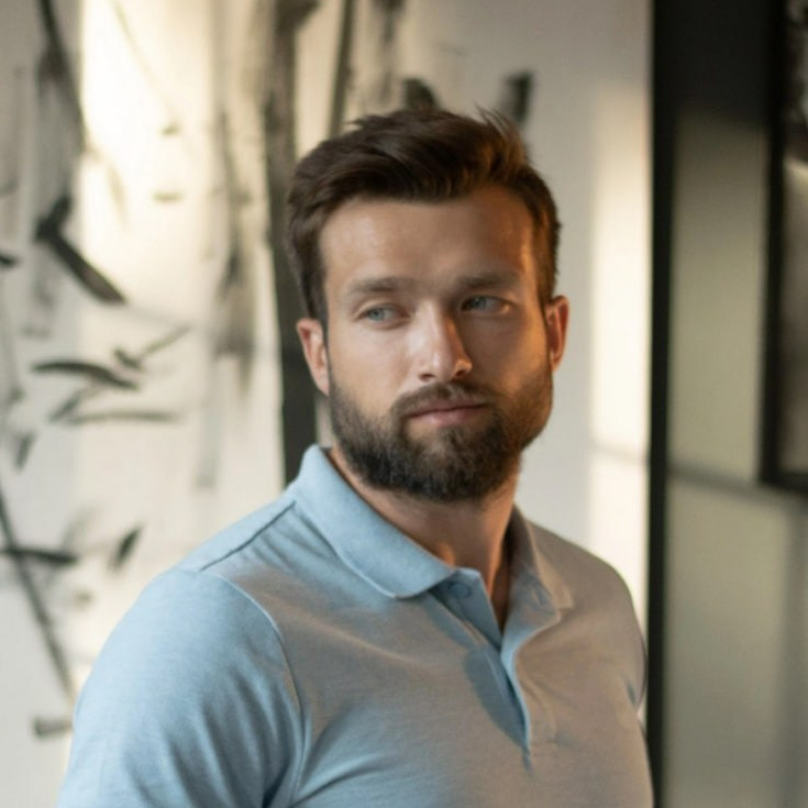 Эффектная предметная съемка с мужчинами моделями в Москве и Московской области.