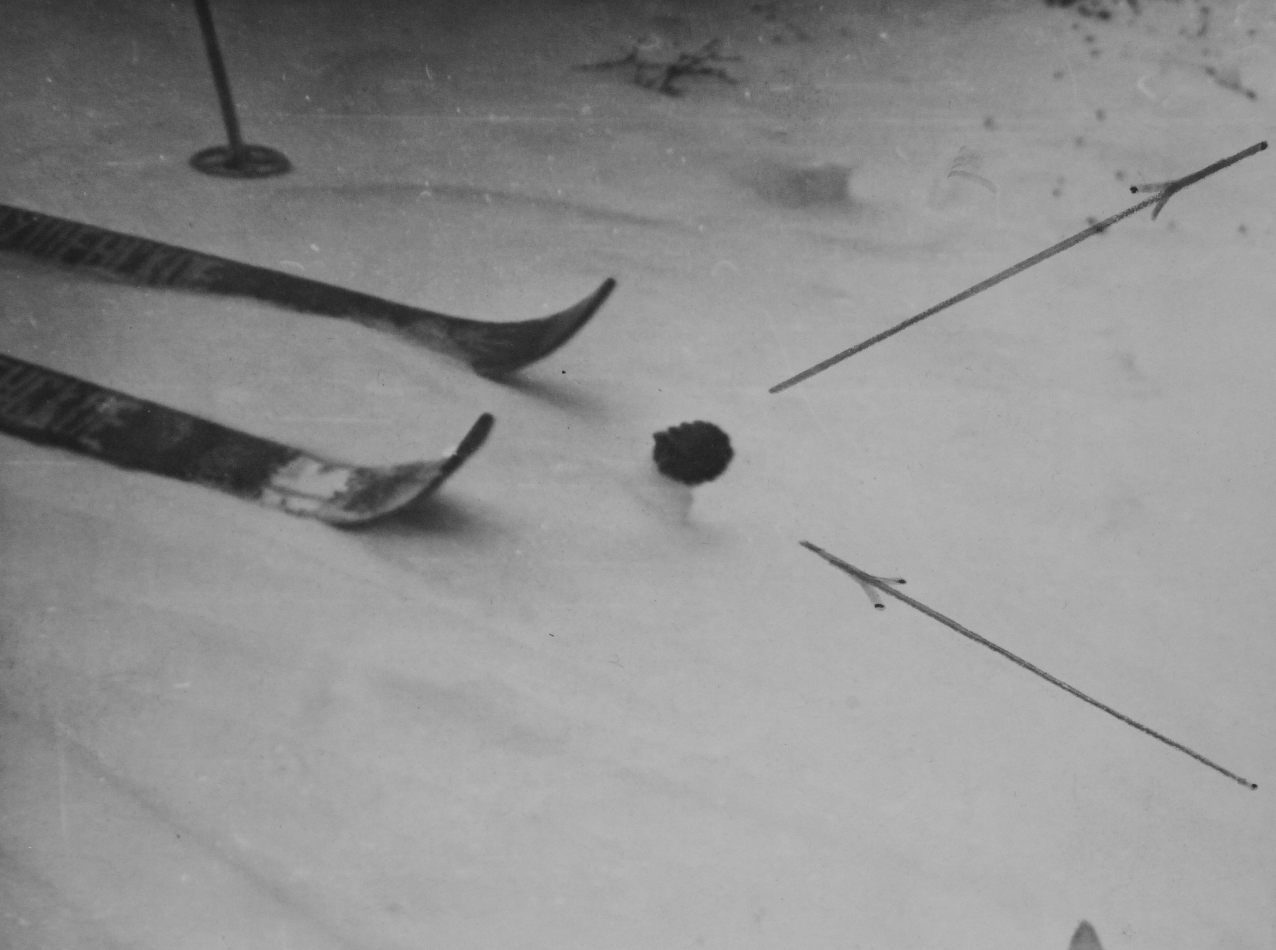 А мне б дороги далекие и маршруты нелегкие (1983). Фотограф Эдуард Алмадаков