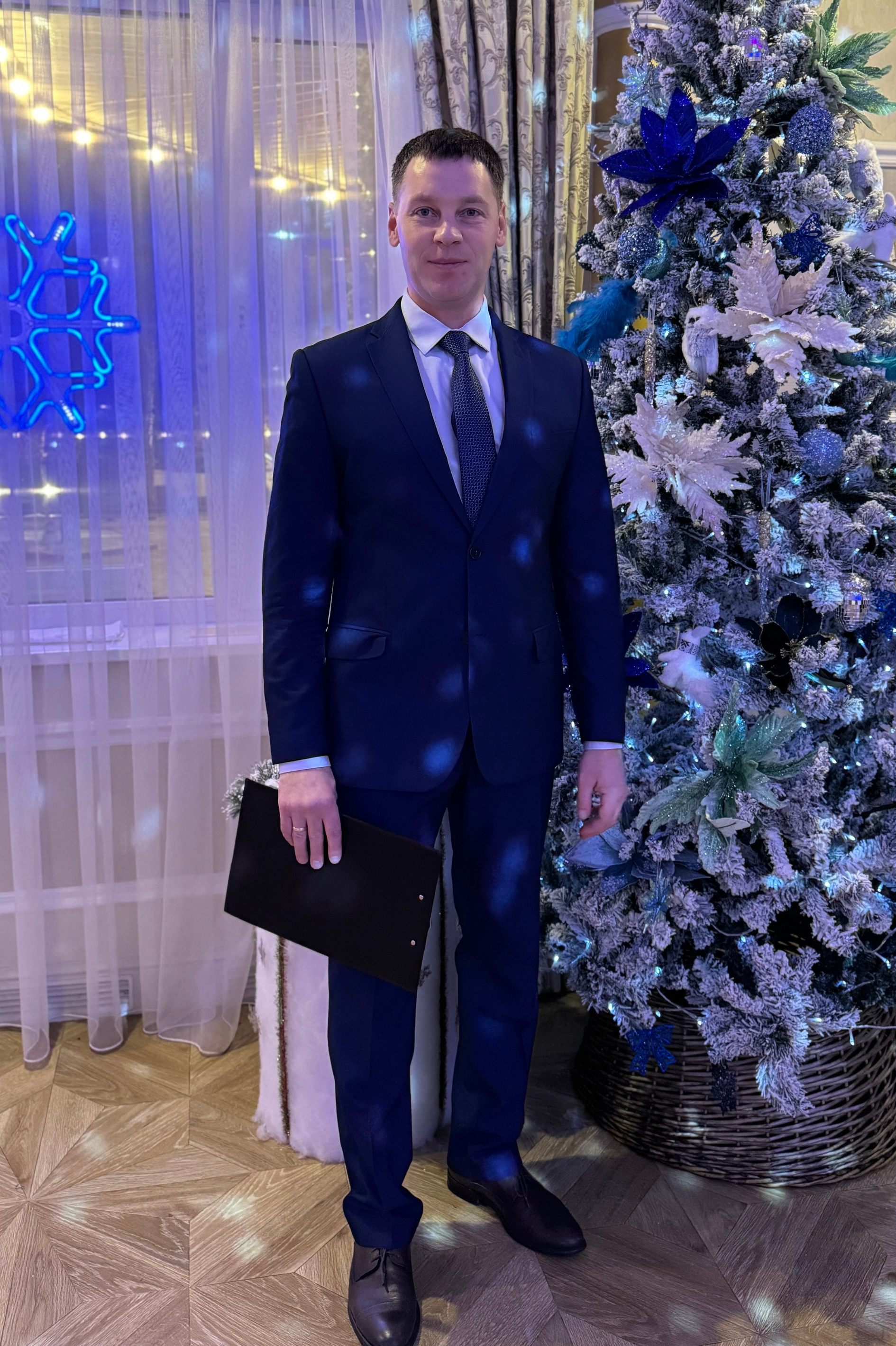 Ведущий и Вокалист Александр Узунов в Москве и Московской области