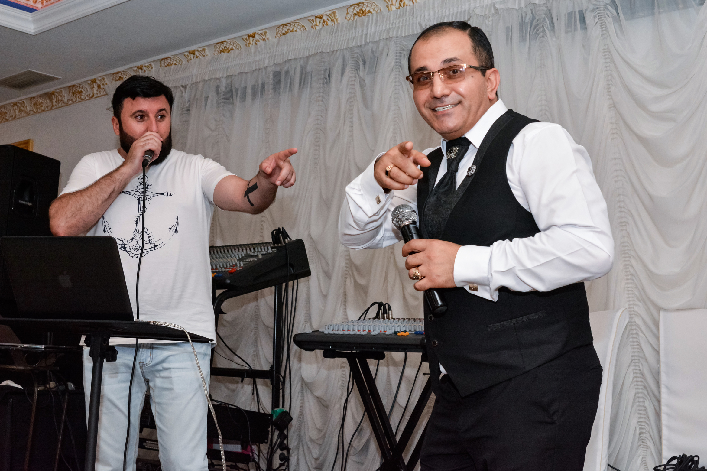 Ведущие. Свадебный фотограф Олег Шатохин  Москва и Московской область