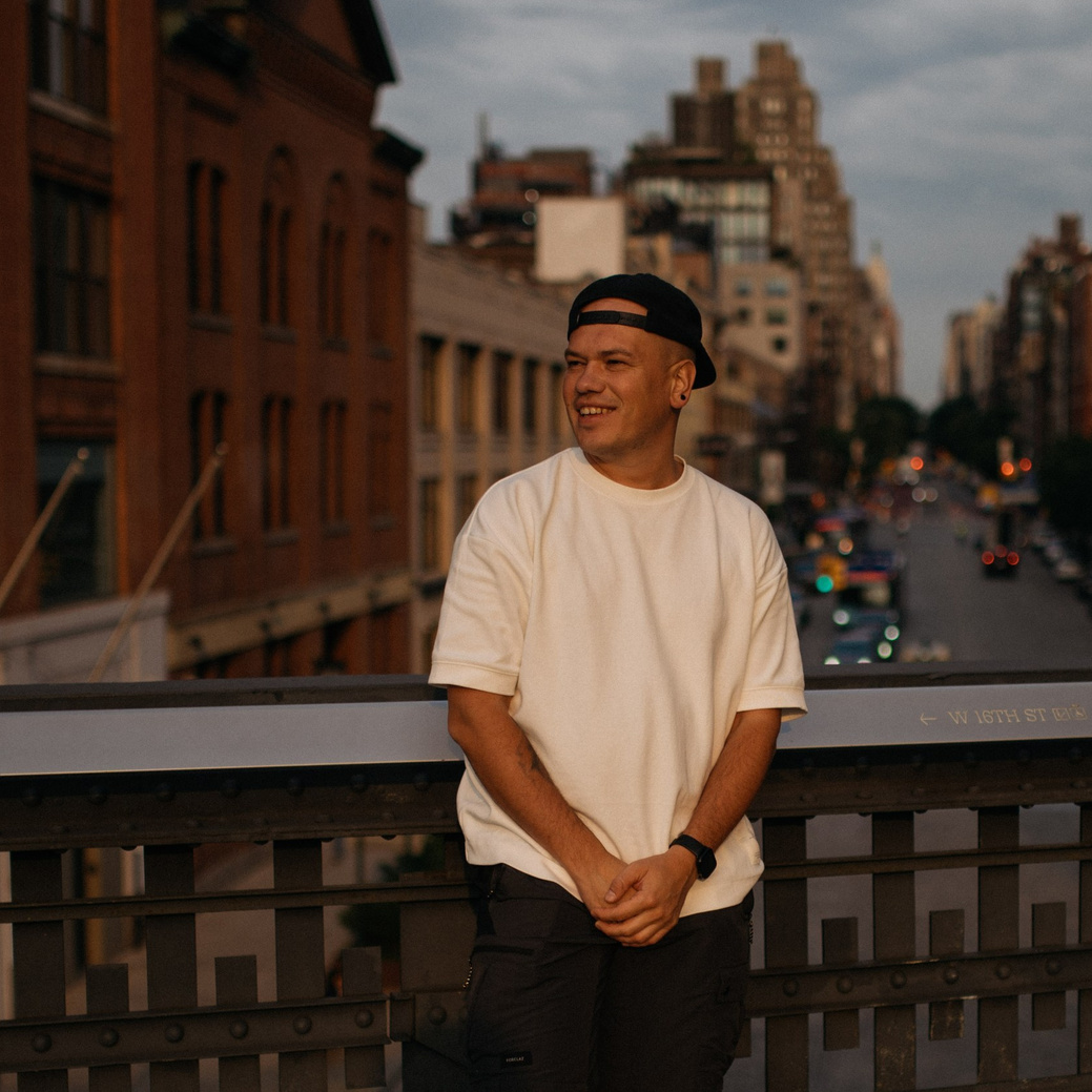 Контакты. Коммерческий фотограф в Алматы