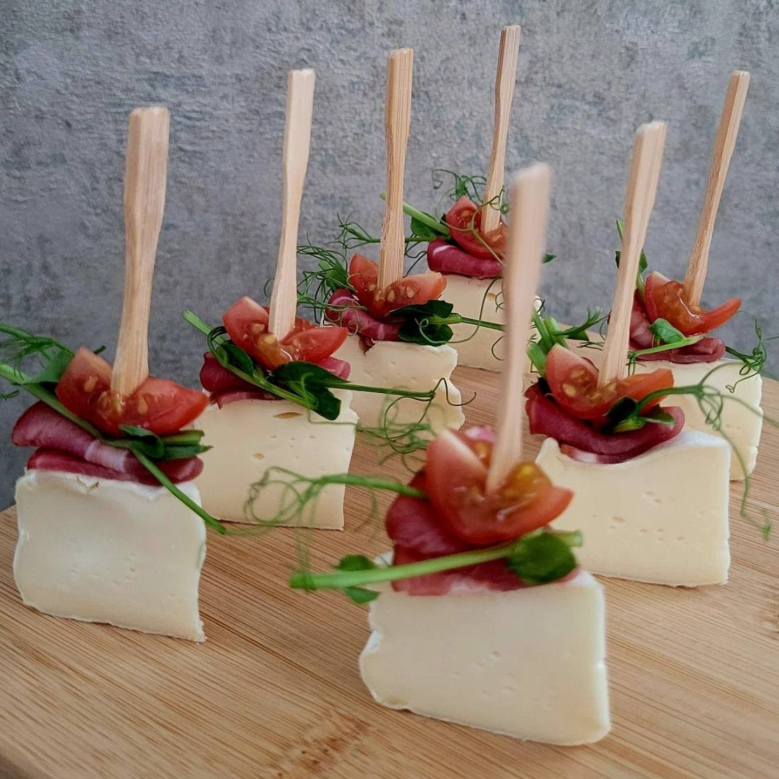 Меню. Кейтеринг, фуршеты, гастробоксы, авторские закуски в Уссурийске