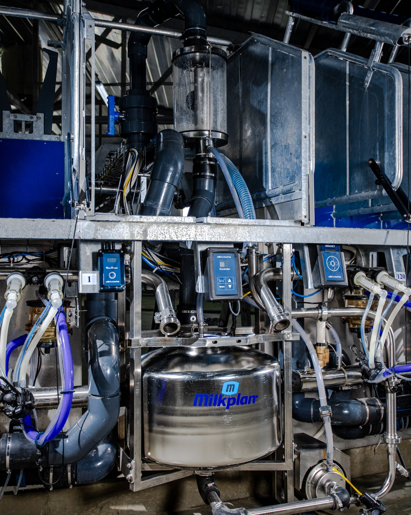 Репортажный, промышленный и маркетплейс-фотограф Дмитрий Чернат