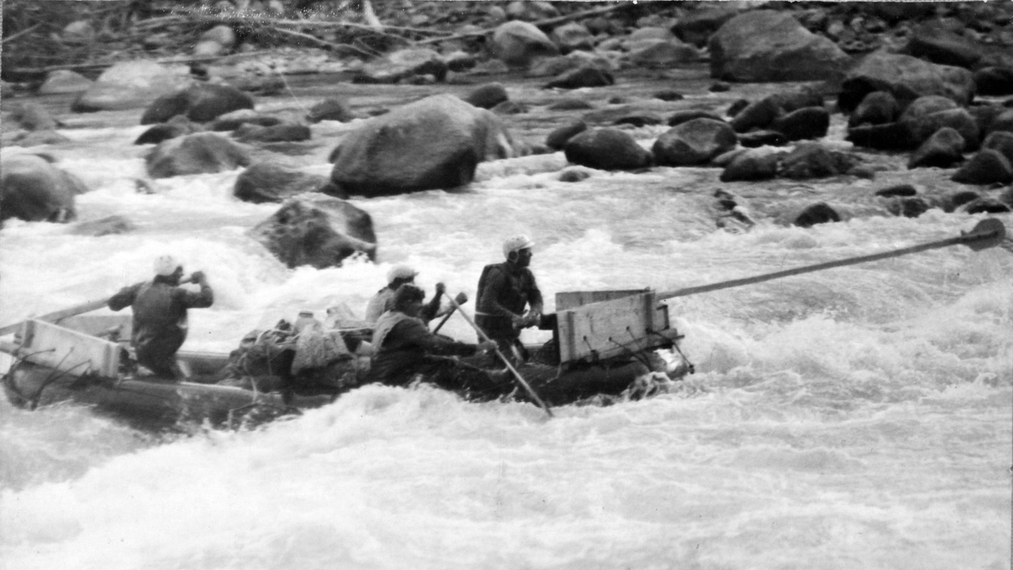 Первая экспедиция туристов-водников Алтая (1970). Фотограф Эдуард Алмадаков