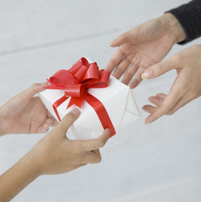 Эксклюзивный фотоальбом в подарочной упаковке — идеальный подарок человеку, у которого всё есть.