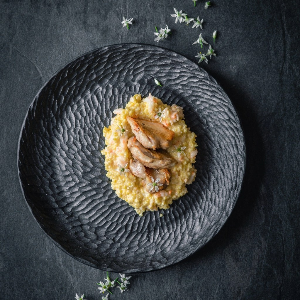 Тарелка высокого обжига. Наша авторская глазурь. Сделано специально для ресторана the Most в Боровичах. Огонь!