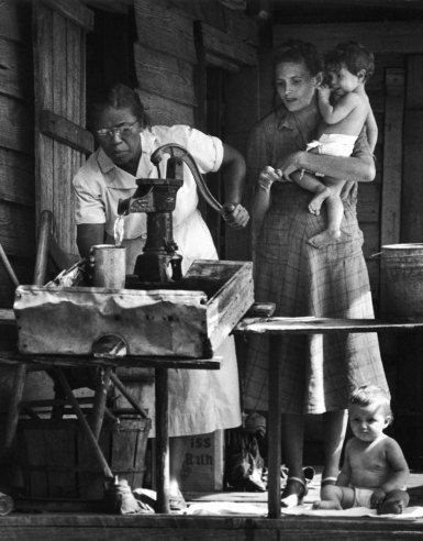 W. Eugene Smith. Выпускные альбомы, фотограф Денис Зимин в городе Ростове-на-Дону