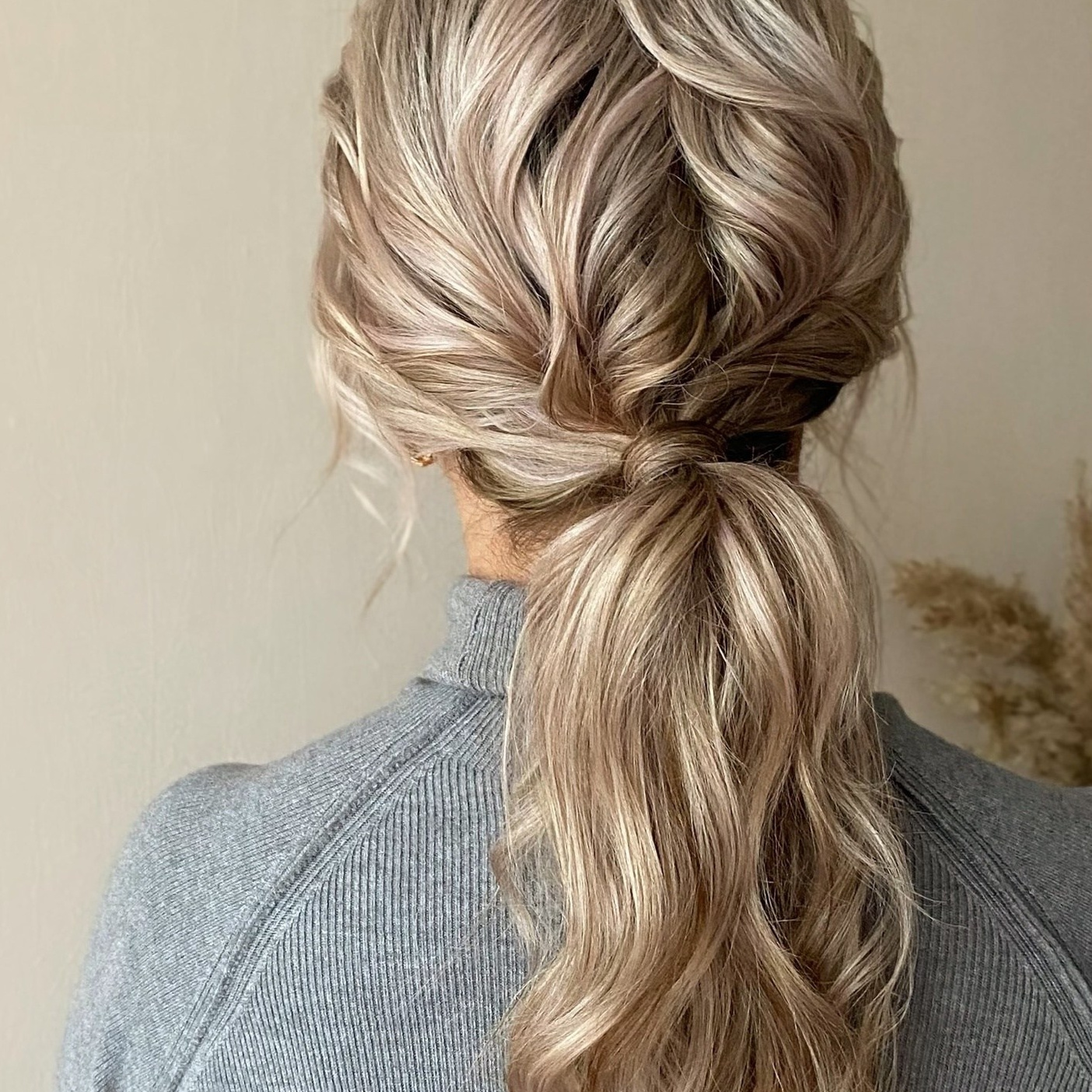 Накрутка на утюг. Нюансы и техника. Студия макияжа и прически V-Style