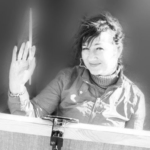 A self-portrait photo of painter Ksenia Filippova