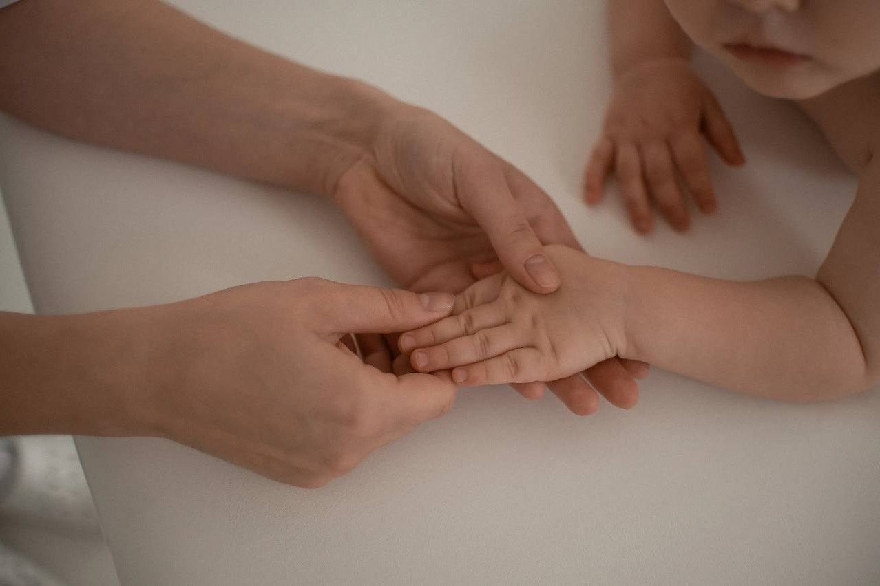 Прайс. Специалист по детскому массажу Айна Козырева