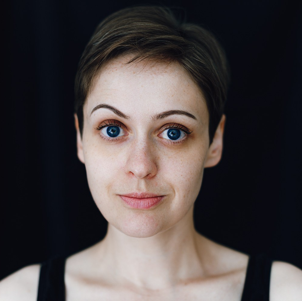 Евгения Жеканис - профессиональный фотограф портретной и love story съемки в Санкт-Петербурге