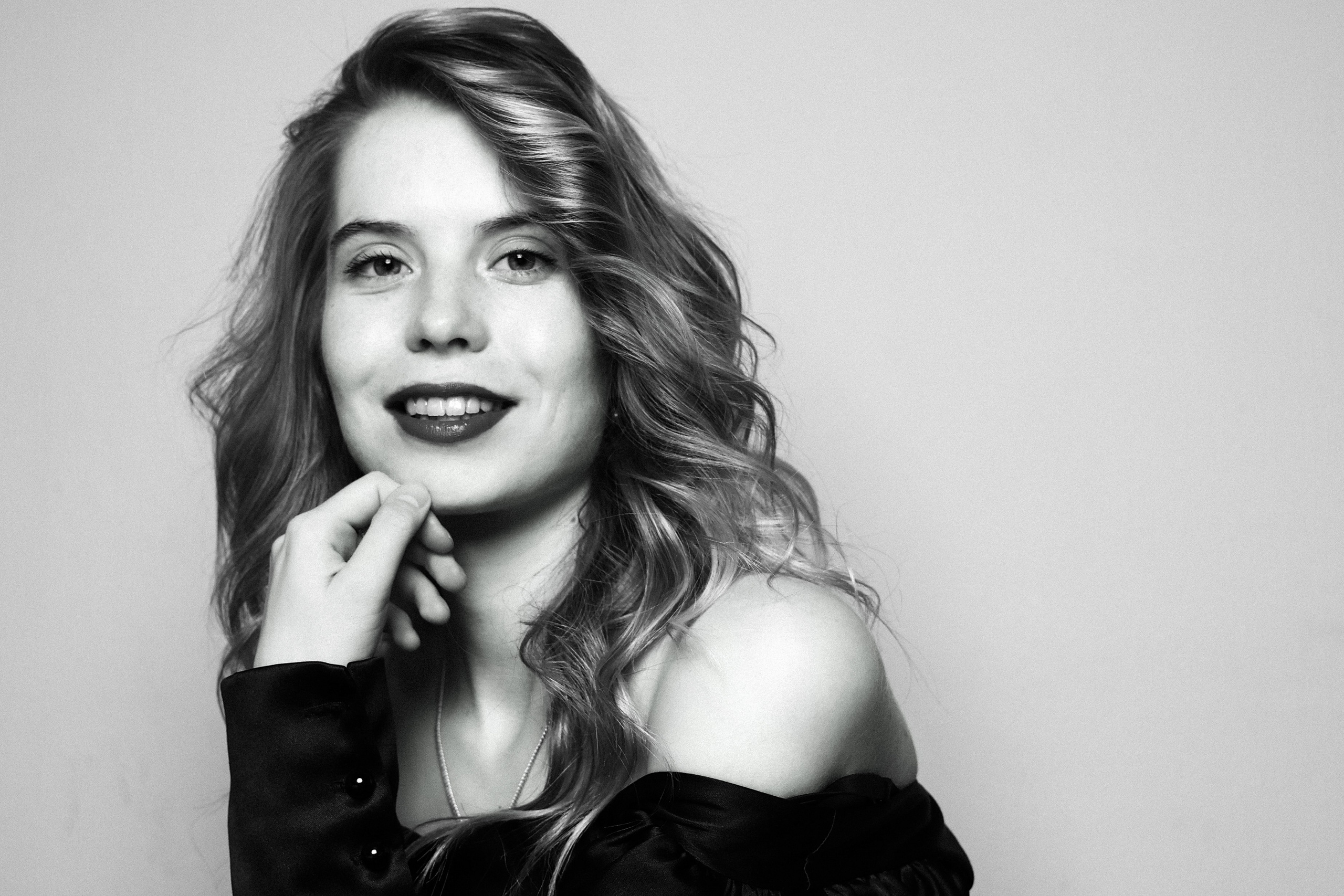 Contact. Фотограф Александра Мунволкер