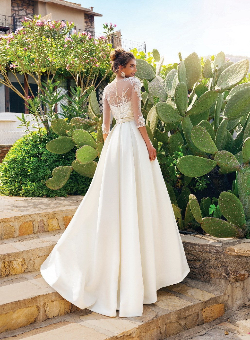 «А» силуэт. Свадебный салон Саратов — Charmante