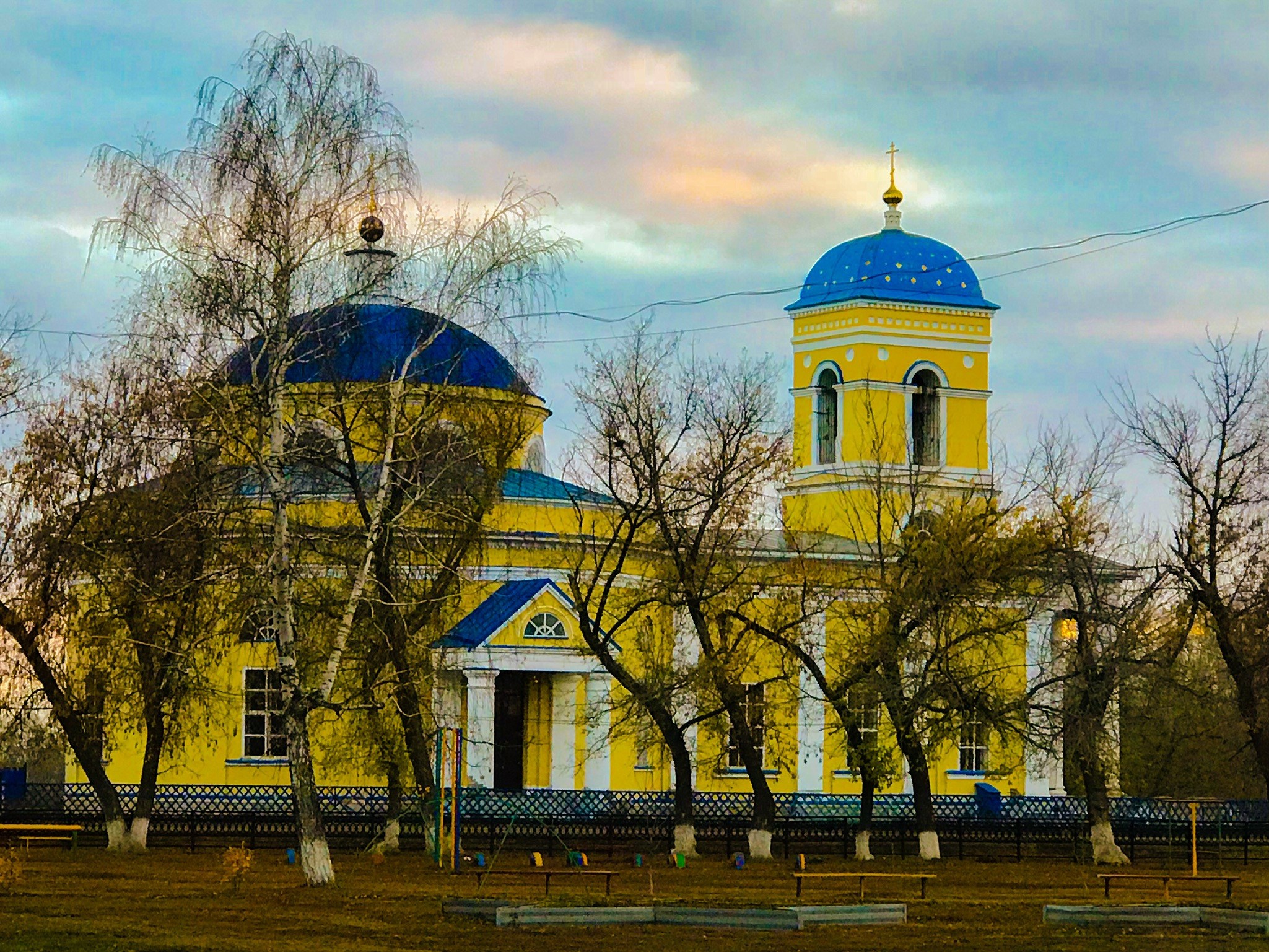 Кардаилово фото. Кардаилово. Кардаилово оренбургская область. Храм покрова пресвятой богородицы с. Кардаилово.