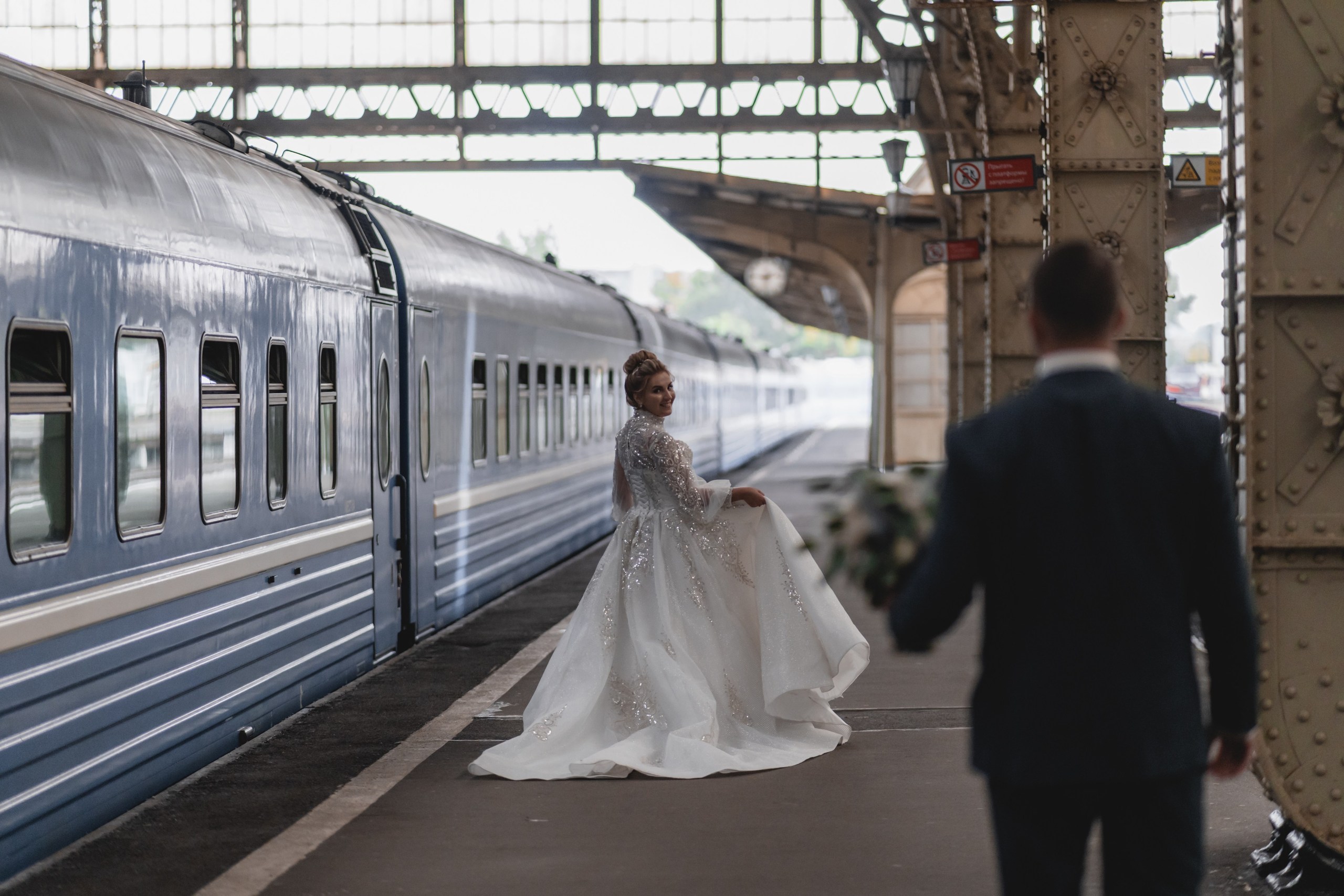 Места для фотосессий в плохую погоду. Свадебный фотограф Александр Невский  в Санкт-Петербурге