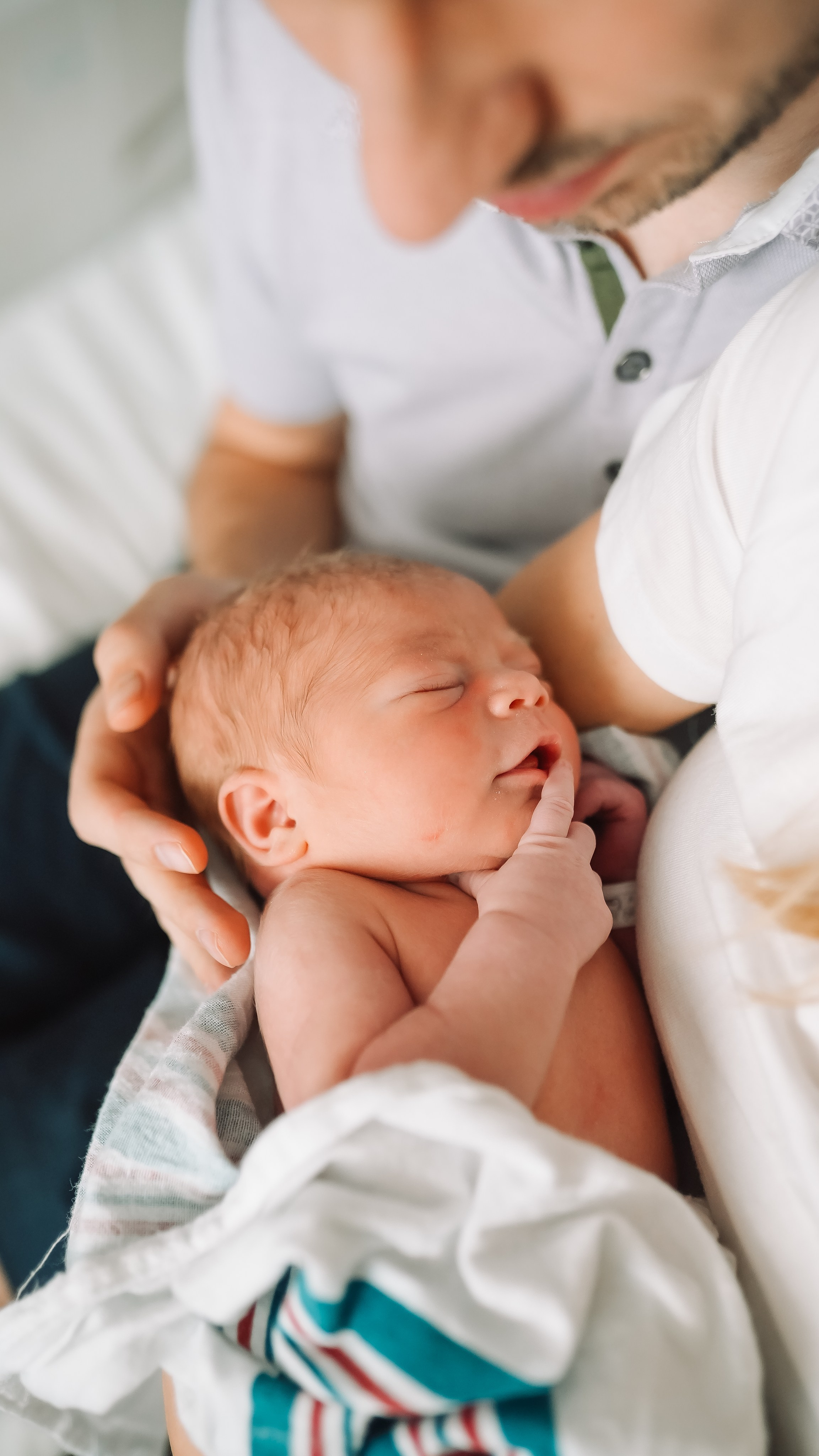 Hospital Bag Checklist for Photogenic First 48 Hours | East Bay Fresh 48 Photographer