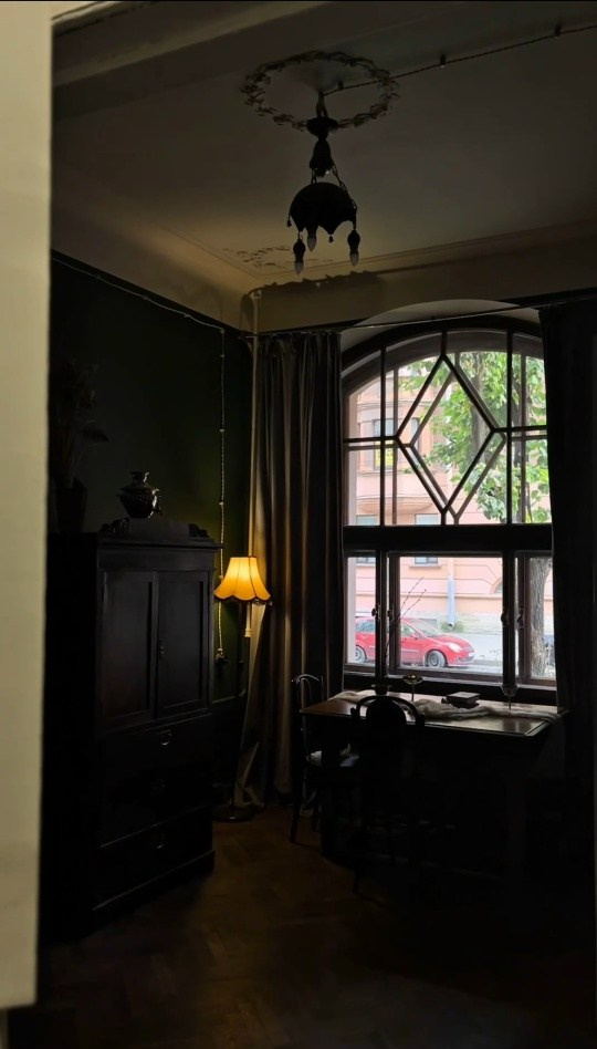 Фотозалы в атмосфере старого фонда. Портретный и семейный фотограф в Санкт-Петербурге Чугунова Анастасия