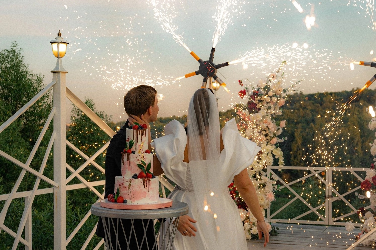 Подрядчики Green и Wood House. Подрядчики и друзья сети свадебных площадок House for wedding