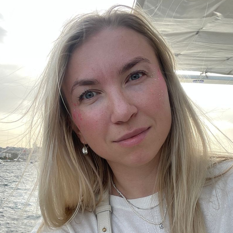 Story of Anna. Yulia Otroschenko