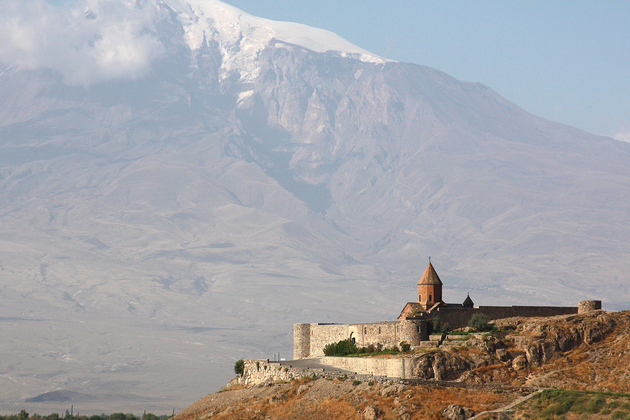 Фотографии Тиграна Худавердяна