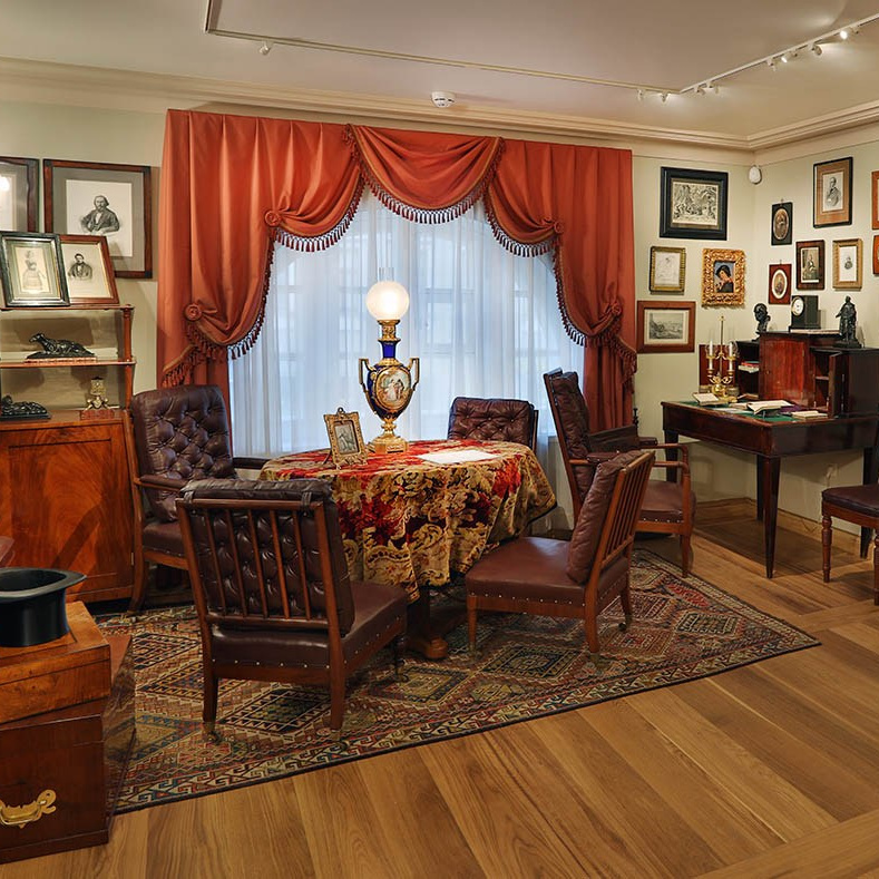 Увлекательная прогулка по Москве. Индивидуальные авторские экскурсии, музеи и выставки в Москве