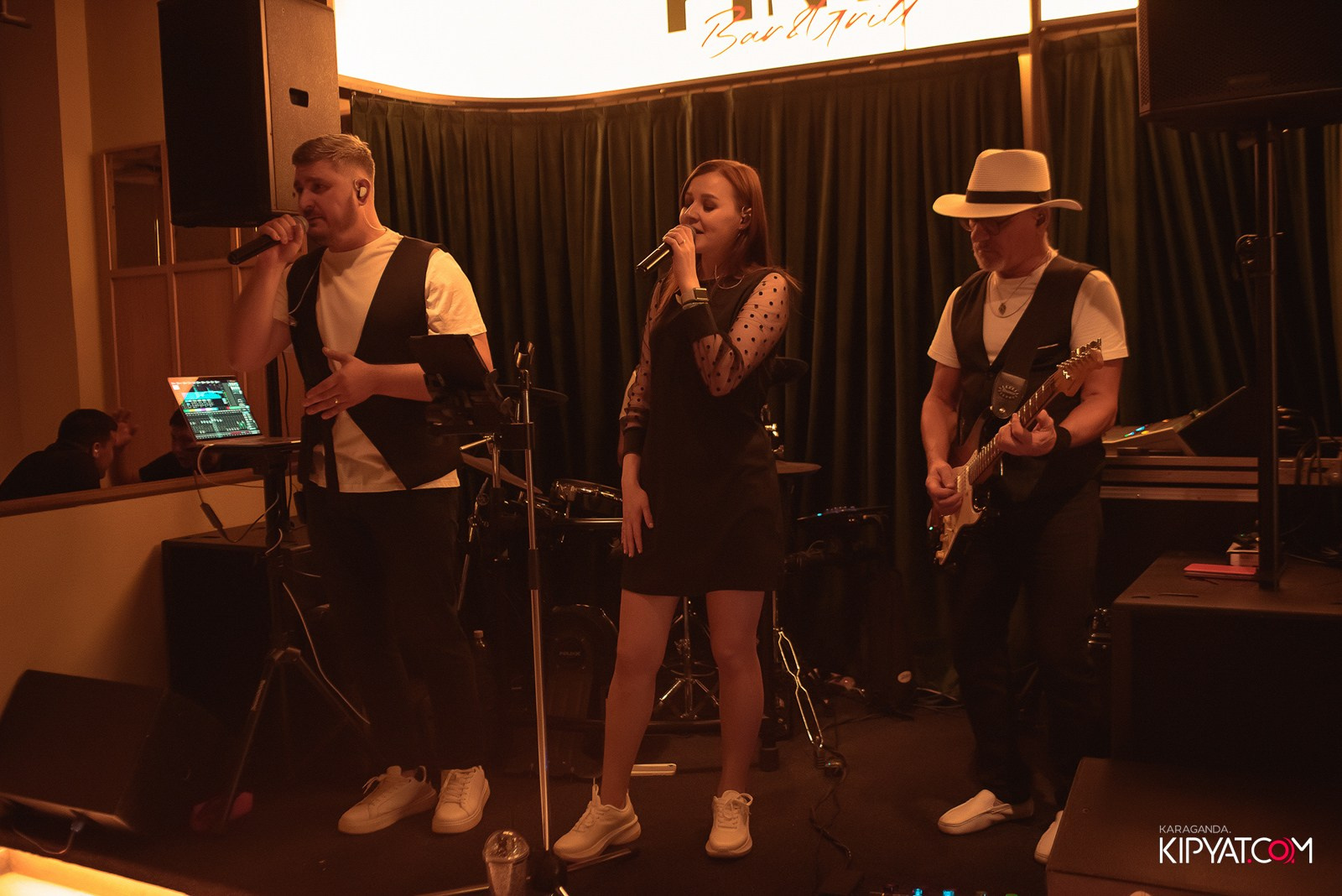 Пинта Bar & Grill в ТД «ЦУМ». Кипятком Караганда