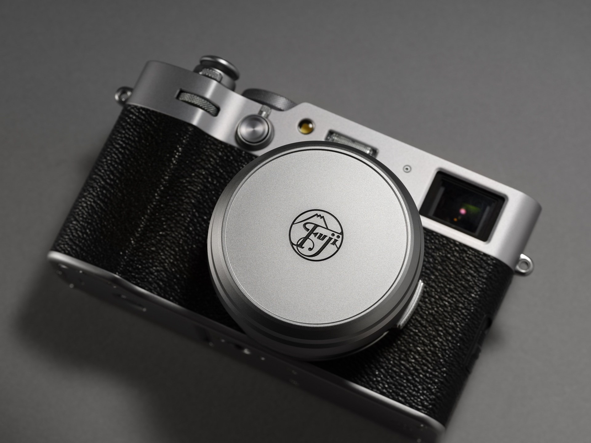 «FUJIFILM X100VI» Limited Edition. Фотограф — видеограф в Москве Дмитрий Менделеев