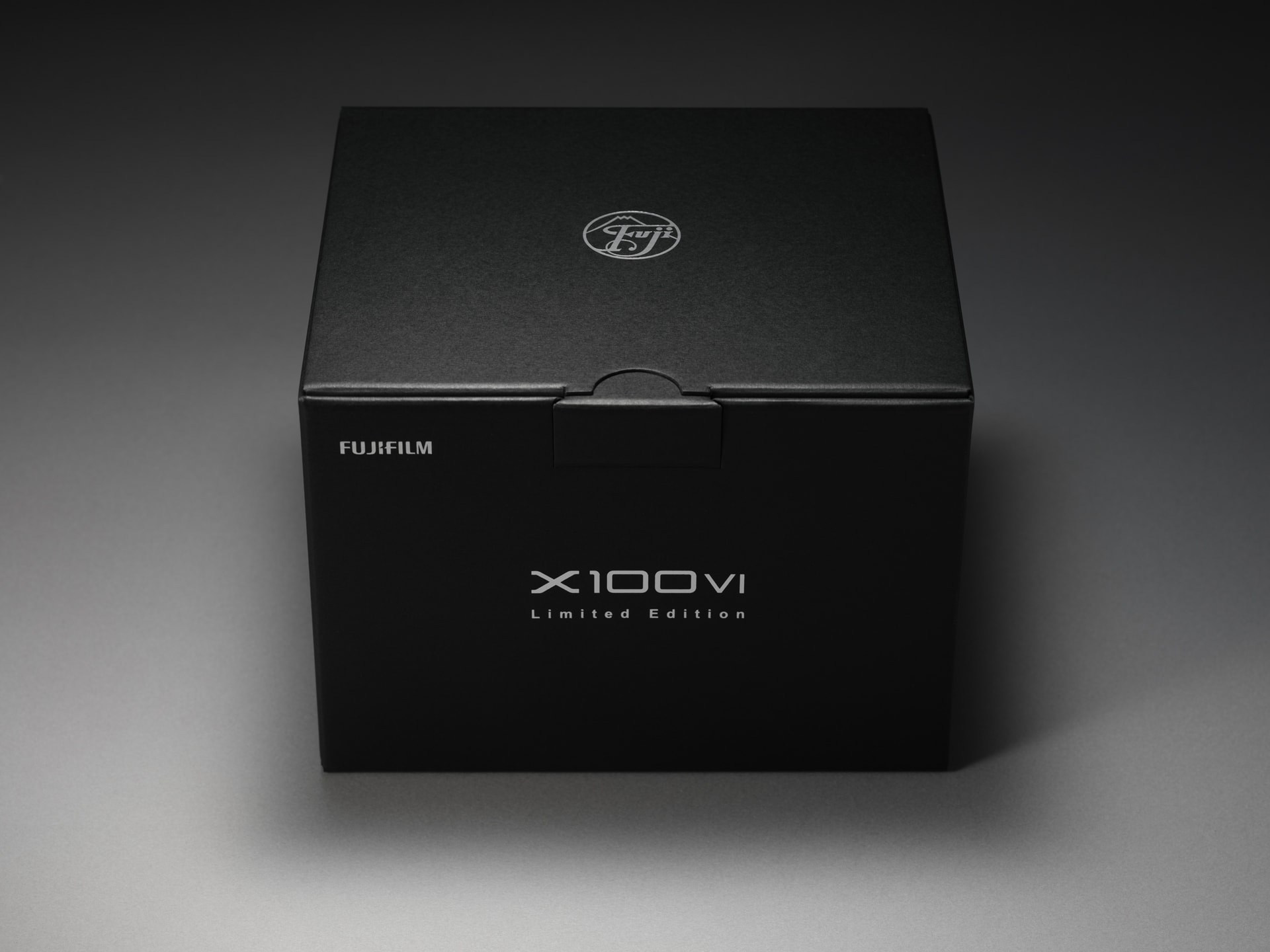 «FUJIFILM X100VI» Limited Edition. Фотограф — видеограф в Москве Дмитрий Менделеев