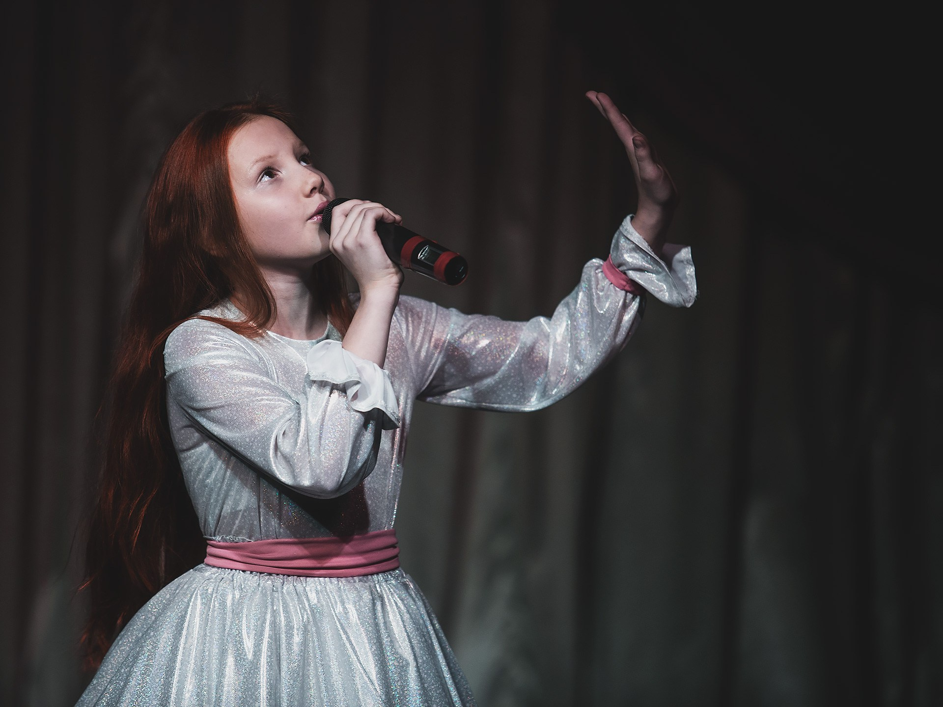 Портретная фотография. Имидж Технологии — Производство сувенирных магнитов, заливных этикеток и значков. Репортажная фотография в Кирове Кировской области