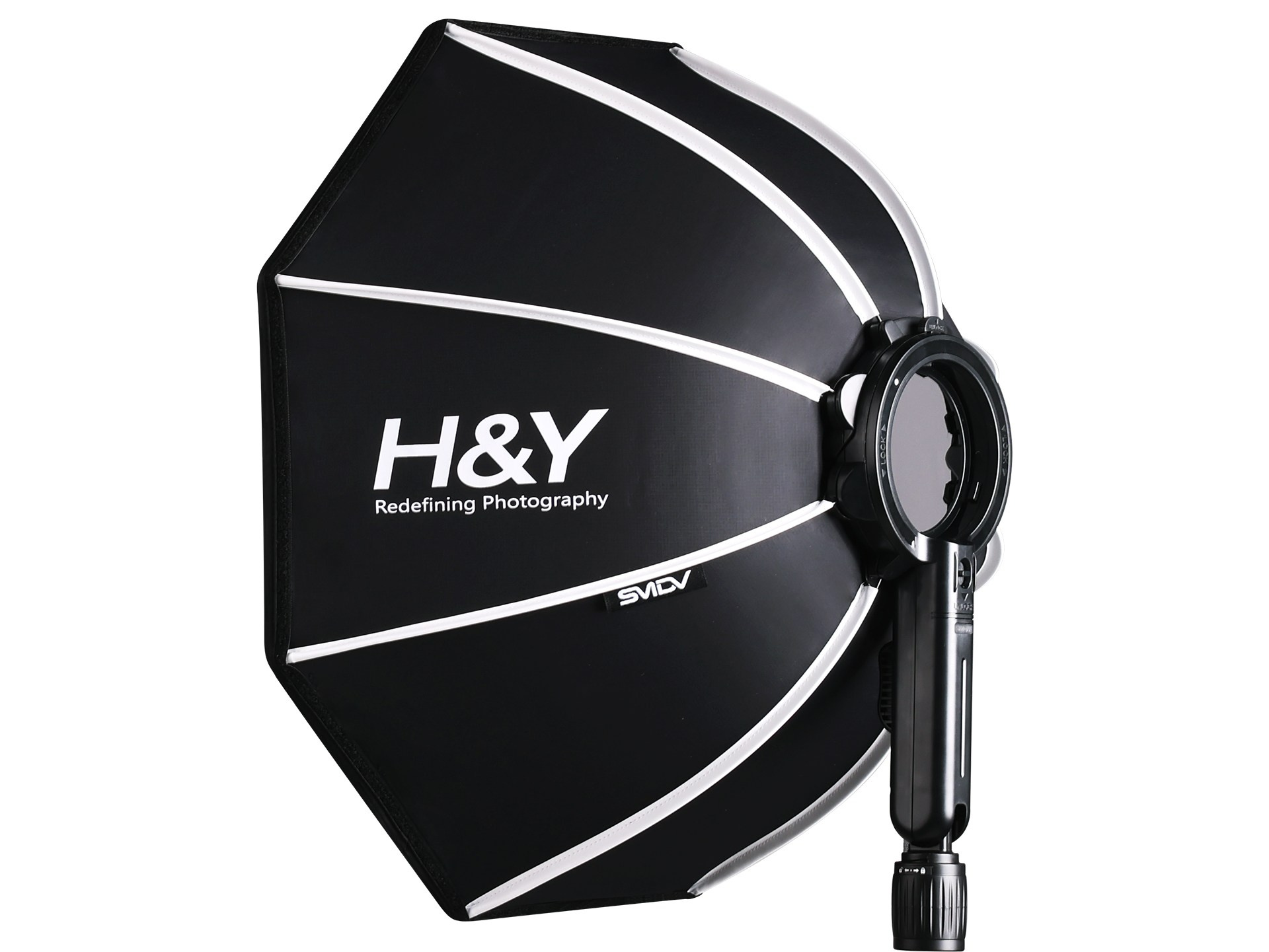 H&Y сотрудничает с SMDV в создании софтбокса. Фотограф — видеограф в Москве Дмитрий Менделеев