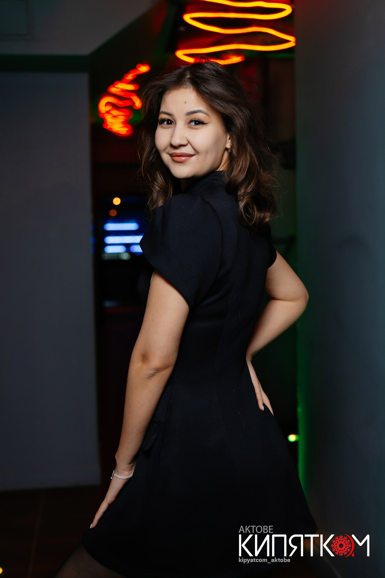 Elixir (Karaoke, Bar). Актобе Кипятком